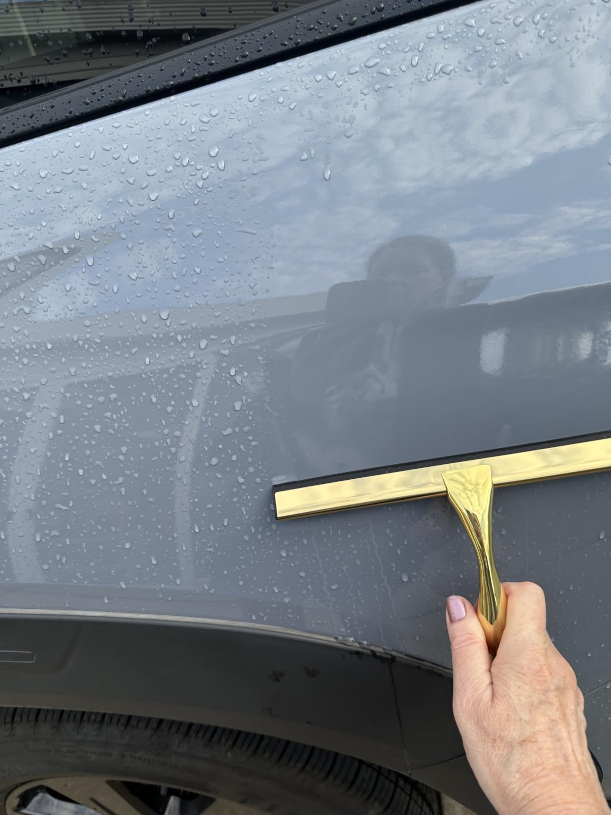 Hiware All-Purpose Shower Squeegee for Shower Doors, Bathroom, Window and Car Glass - Stainless Steel, 10 Inches customer photo 2