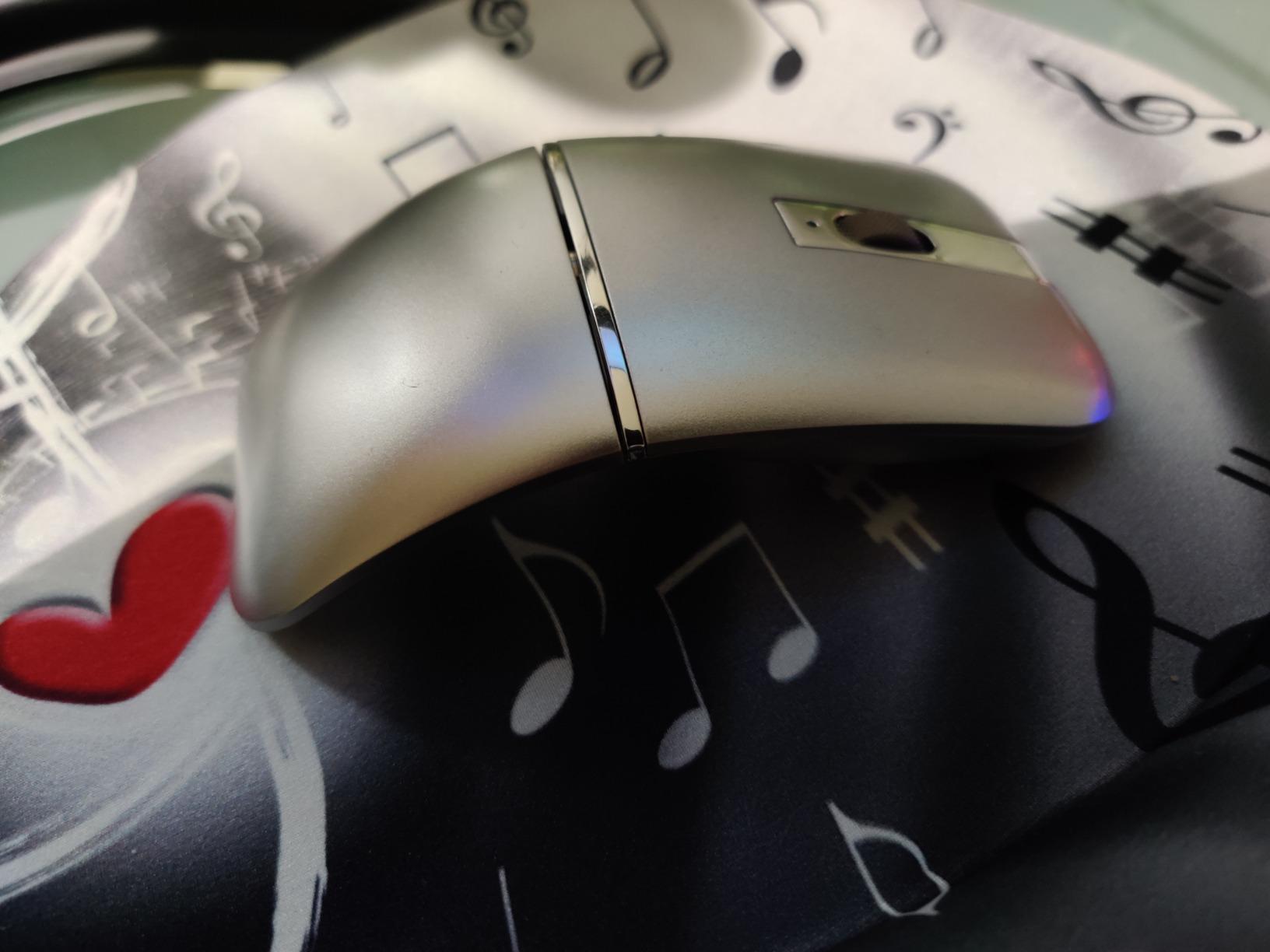 Foldable Arc Wireless Mouse Silent Click Bluetooth 5.3 and 2.4GHz customer photo 2