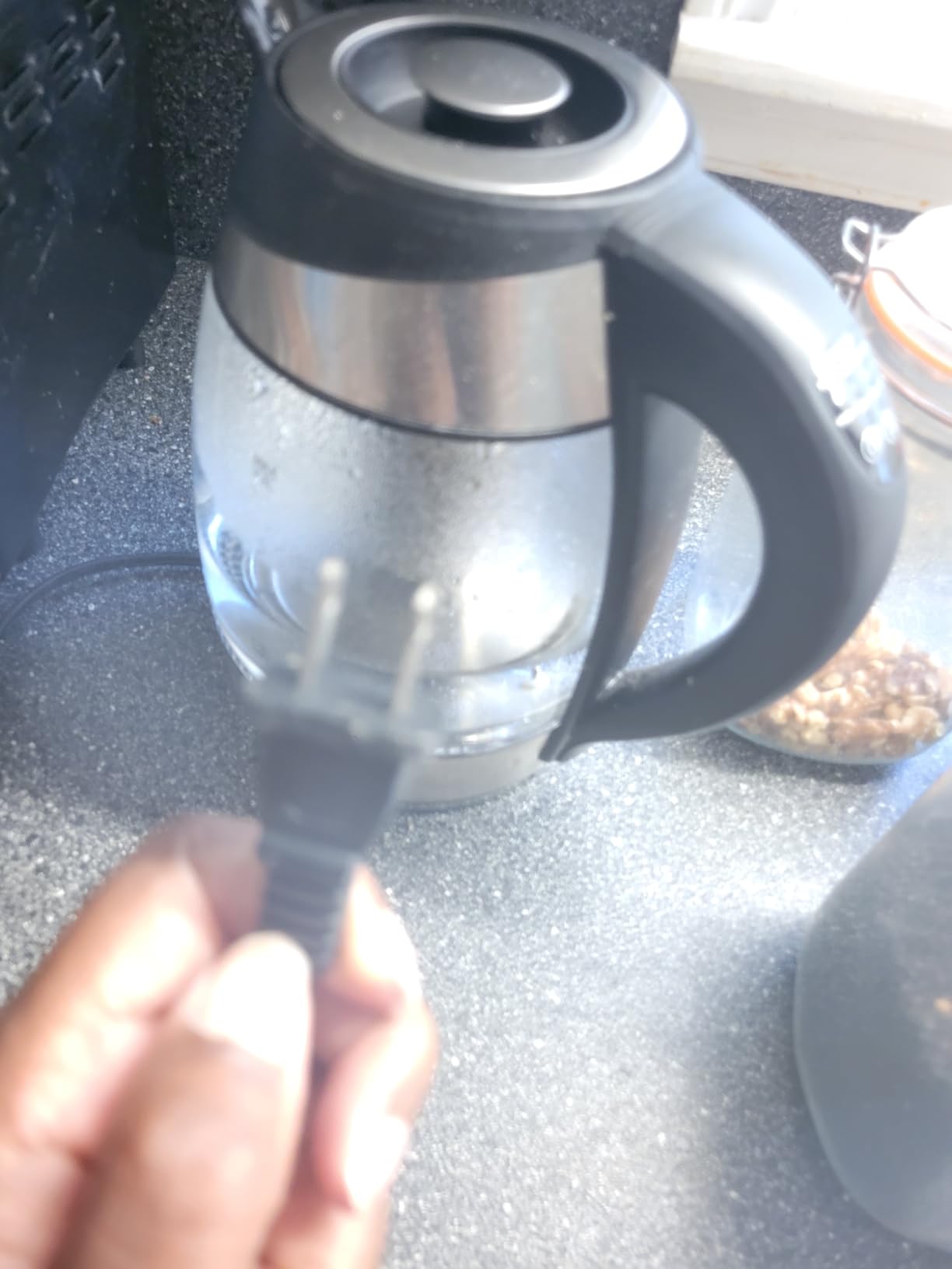 Chefman Electric Kettle with Temperature Control, 5 Presets LED Indicator Lights, Removable Tea Infuser, Glass Tea Kettle & Hot Water Boiler, 360° Swivel Base, BPA Free, Stainless Steel, 1.8 Liters customer photo 1