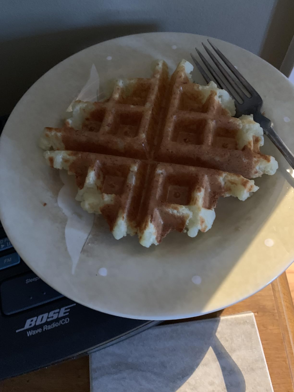 Hamilton Beach 26031 Belgian Waffle Maker with Removable Non-Stick Plates, Ceramic Grids, Black customer photo 1