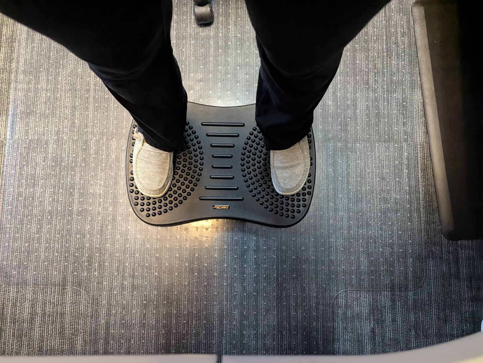 FEZIBO Standing Desk Mat Balance Board, Obsidian Black customer photo 1