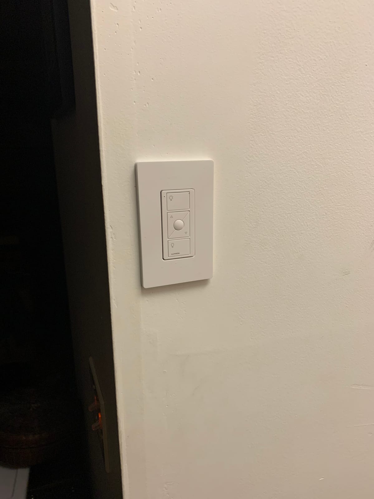 Lutron Caseta 3-Way Smart Dimmer Kit; LED Dimmer, Wireless Remote & Bracket customer photo 2