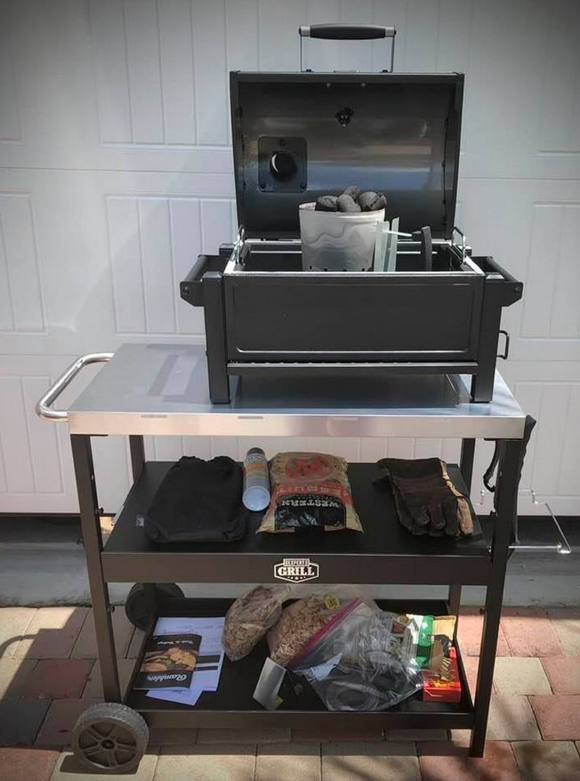 Oklahoma Joe's Rambler Portable Tabletop Charcoal Grill, 218 Sq. In. Cooking Space, Heavy-Duty Steel Construction, Cast Iron Grates, Built-In Temperature Gauge customer photo 2
