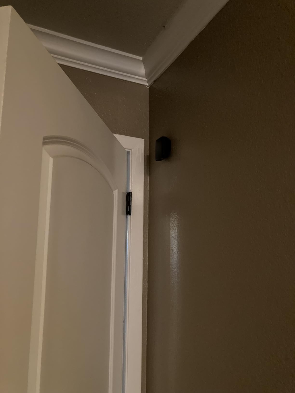 AVANTEK Wireless Doorbell, Battery-Powered & Portable, 1000 ft Range, Black customer photo 2