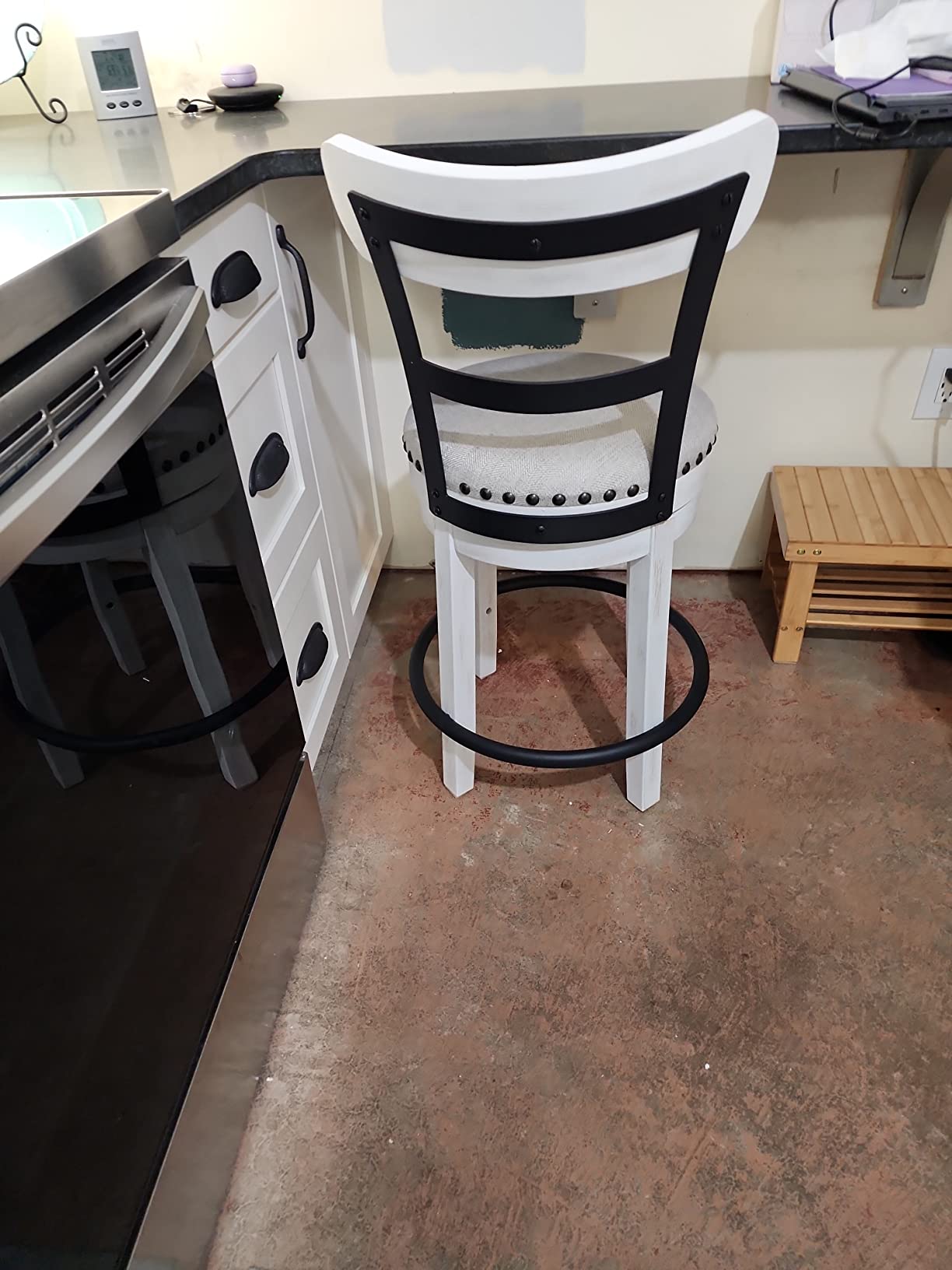 Signature Design by Ashley Valebeck Swivel Counter Height Bar Stool, White customer photo 1