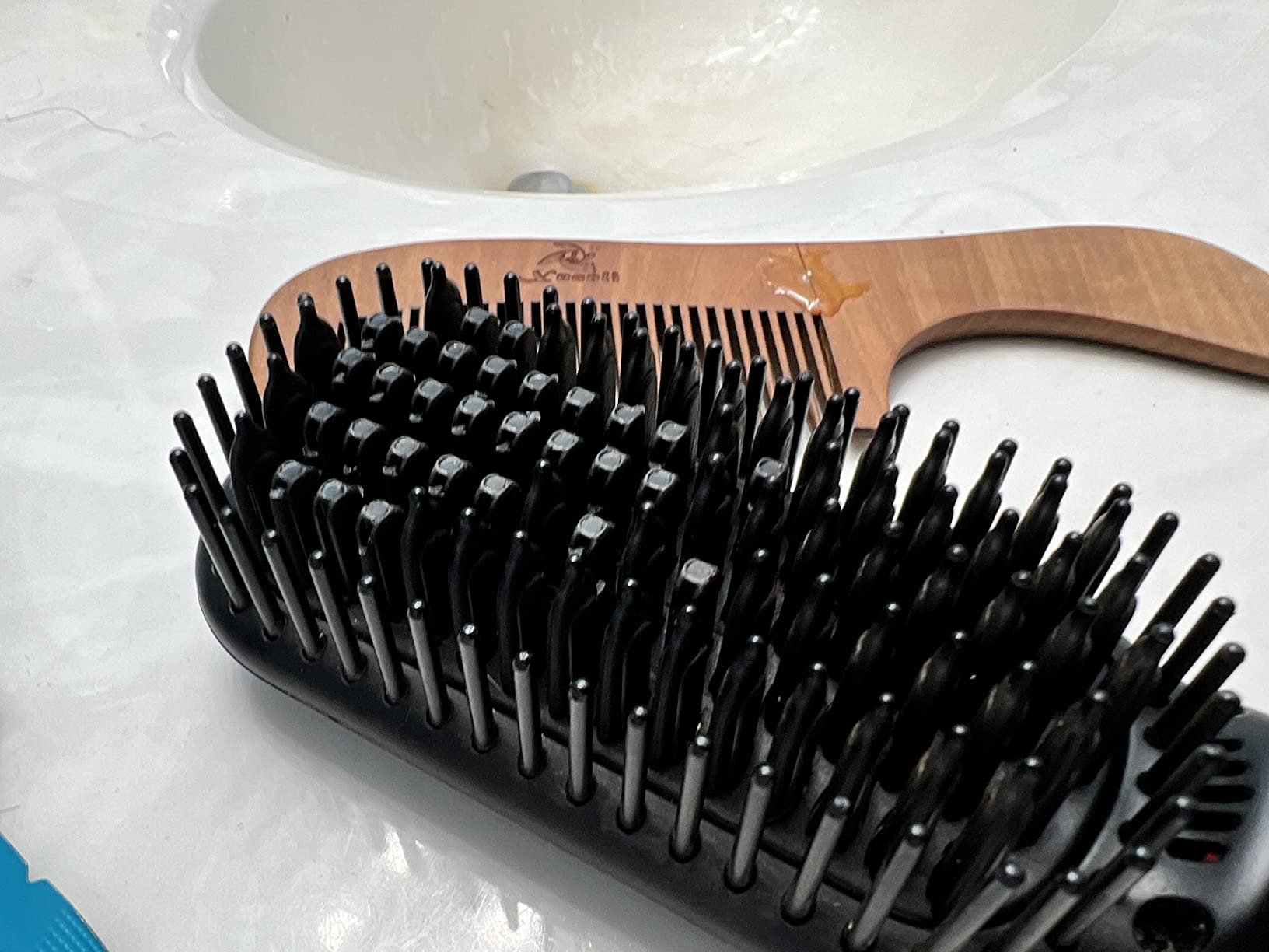 Tame The Wild Pro Beard Straightener for Men - Heated Brush - 1-Piece customer photo 1
