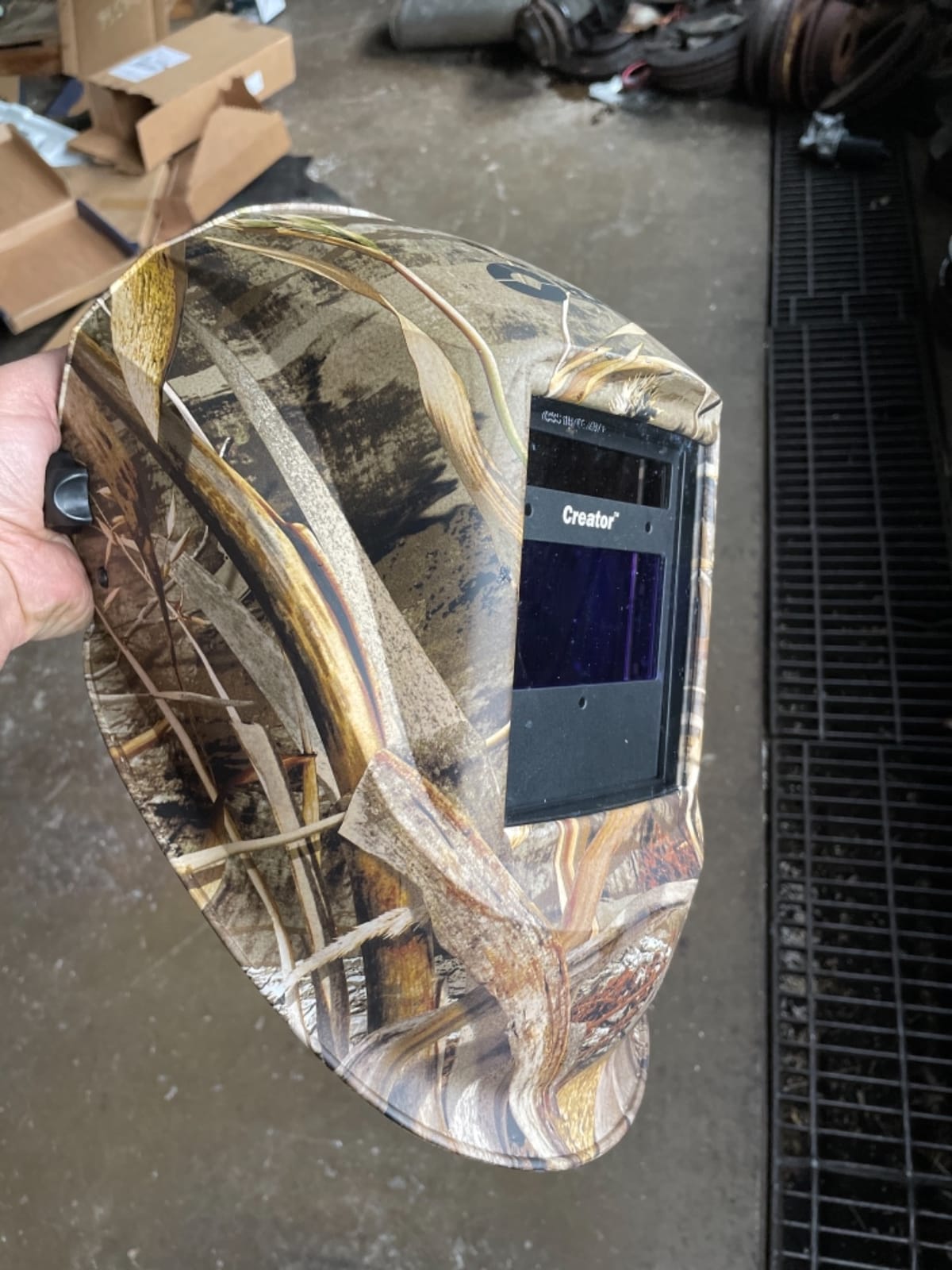 Hobart 770869 Auto-Darkening Welding Helmet customer photo 2