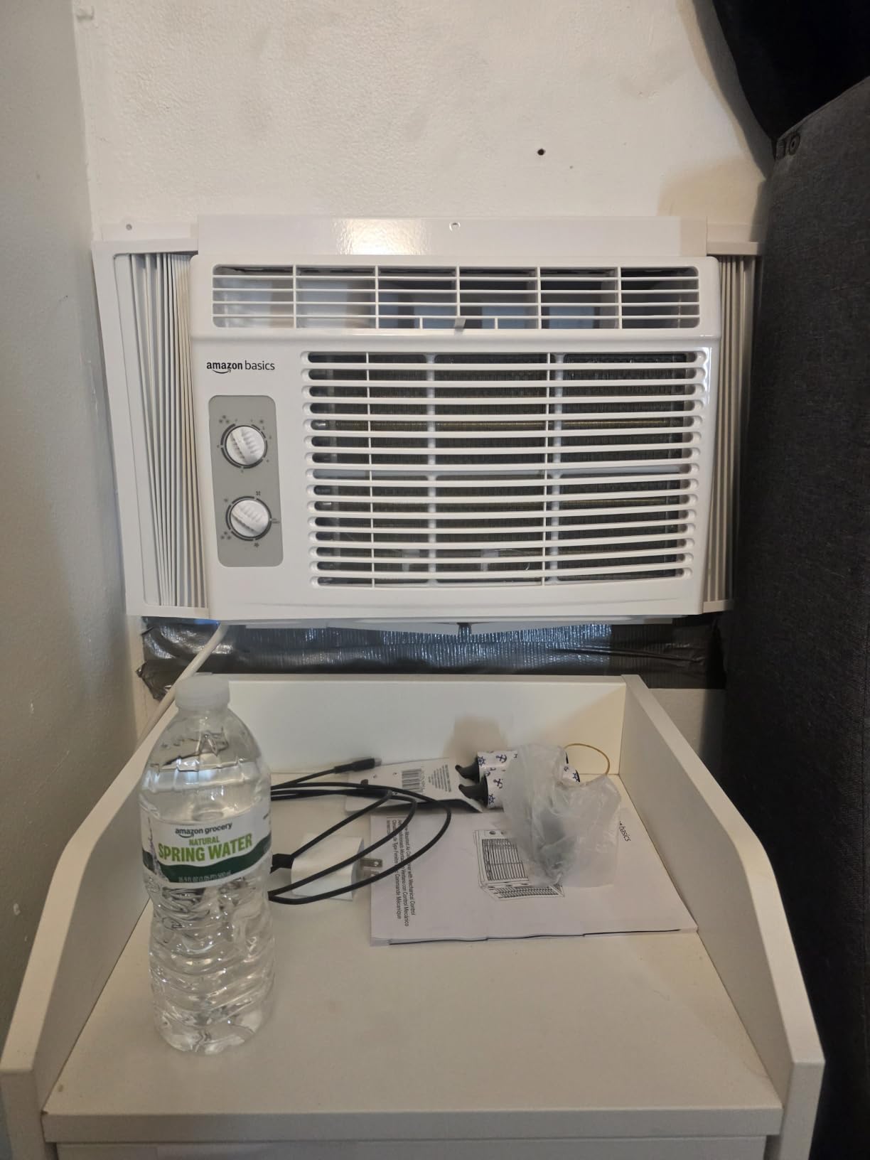 Amazon Basics 5000-BTU Window Air Conditioner with Quiet Operation, Up to 150 Sqf, Cool and Fan Functions, Washable Filter, Adjustable Window Kit, Intuitive Mechanical Controls, for Small Room, White customer photo 2