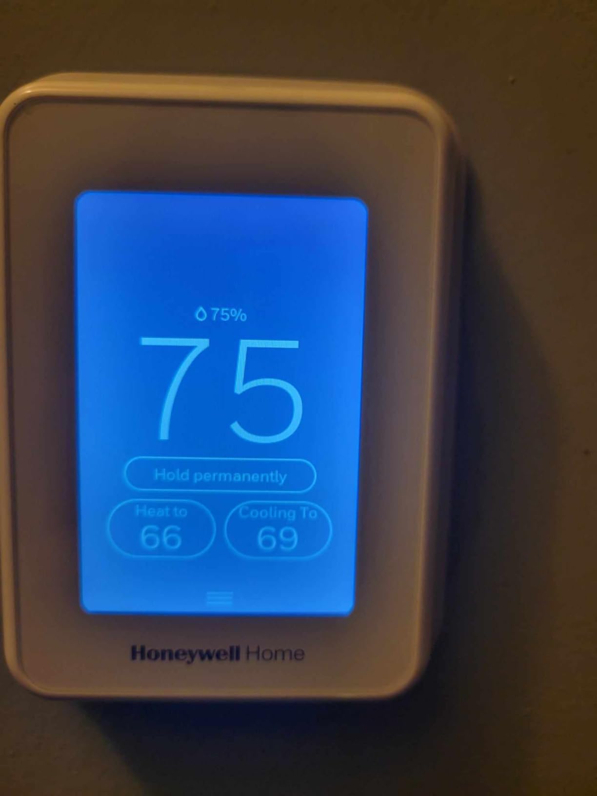 Honeywell Home T9 WiFi Smart Thermostat, Smart Room Sensor Ready, Touchscreen Display, Alexa and Google Assist customer photo 1