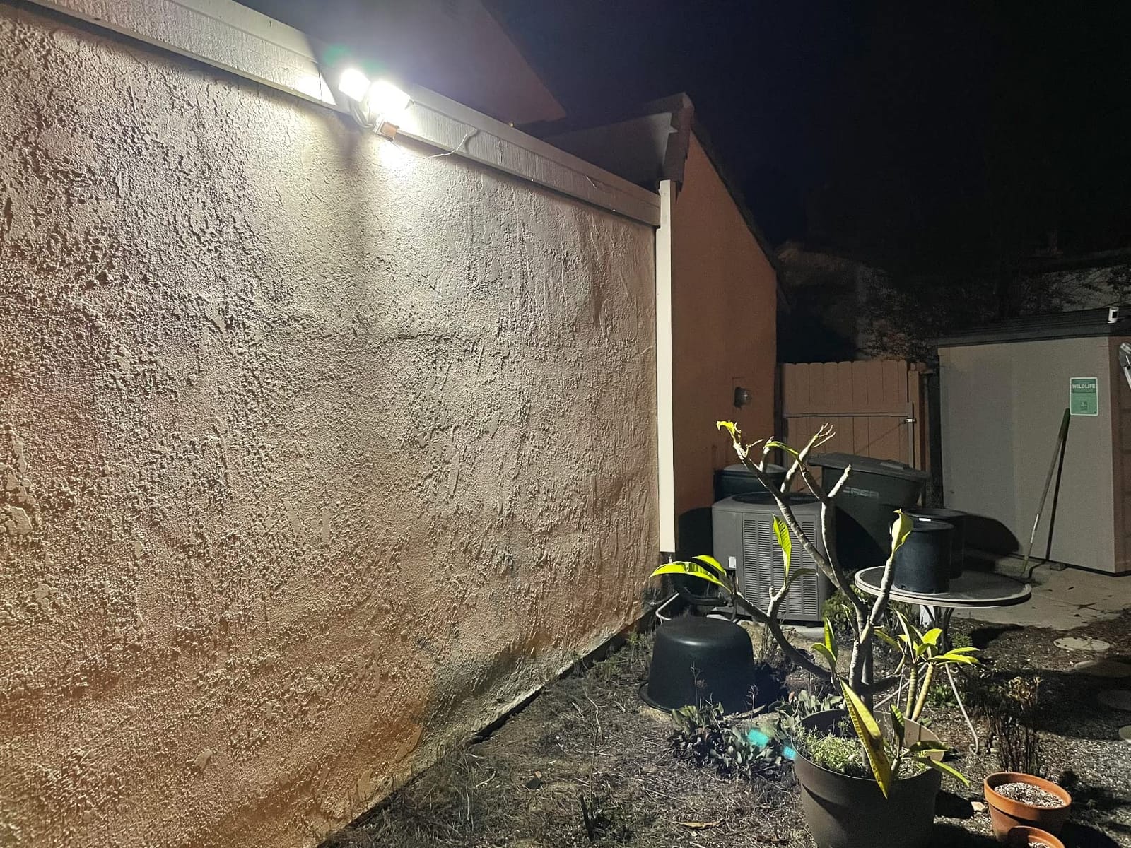 LEPOWER Solar LED Security Lights, PIR Motion Sensor Outdoor, 1600LM, Yard customer photo 2