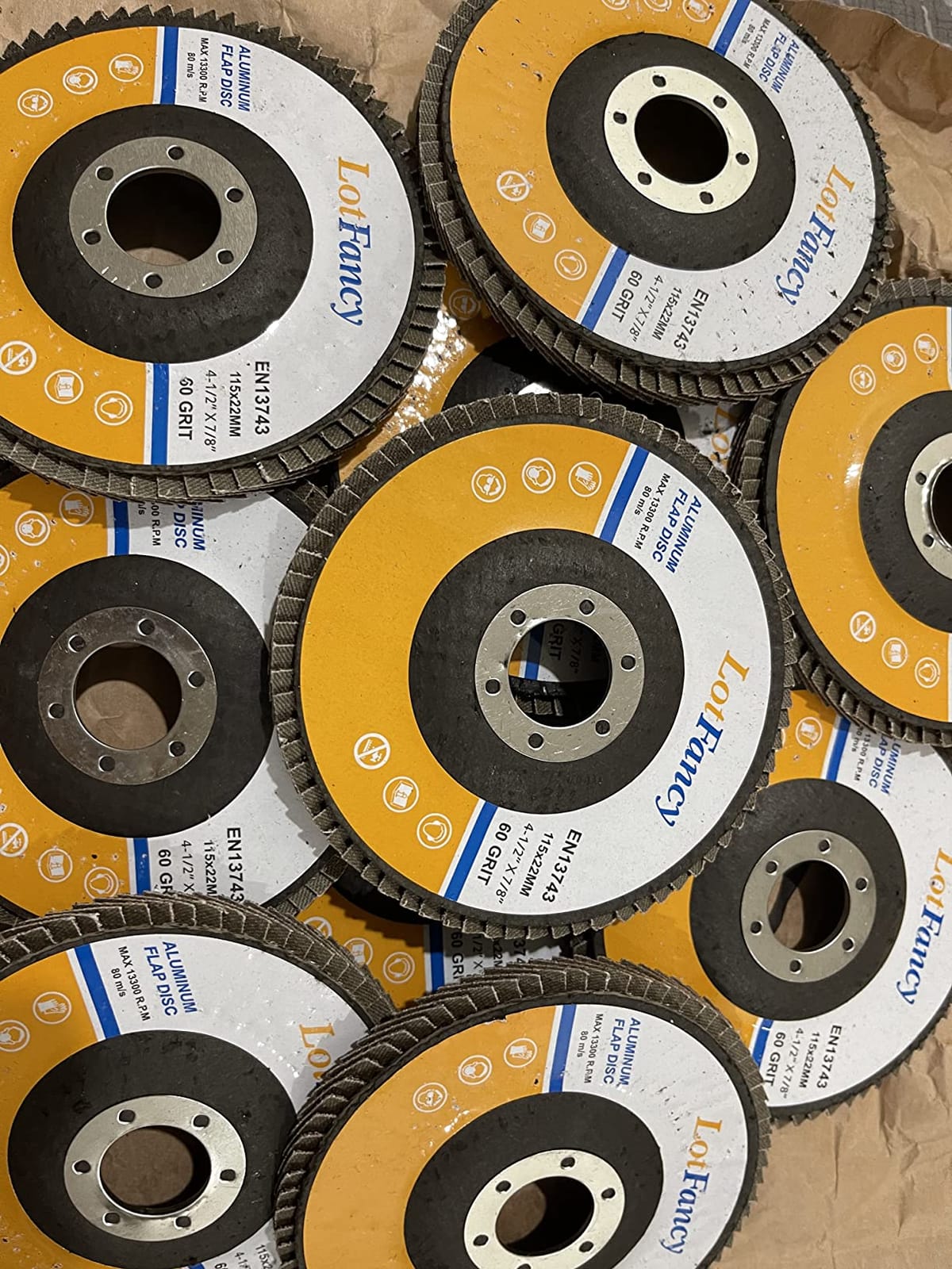 LotFancy 20PCS Flap Discs 4 1/2 for Angle Grinder, 40 60 80 120 Grit Sanding Disc, 4.5 x 7/8 Inch Grinding Wheels Welding Tools, Aluminum Oxide Abrasive, Type 27 customer photo 2