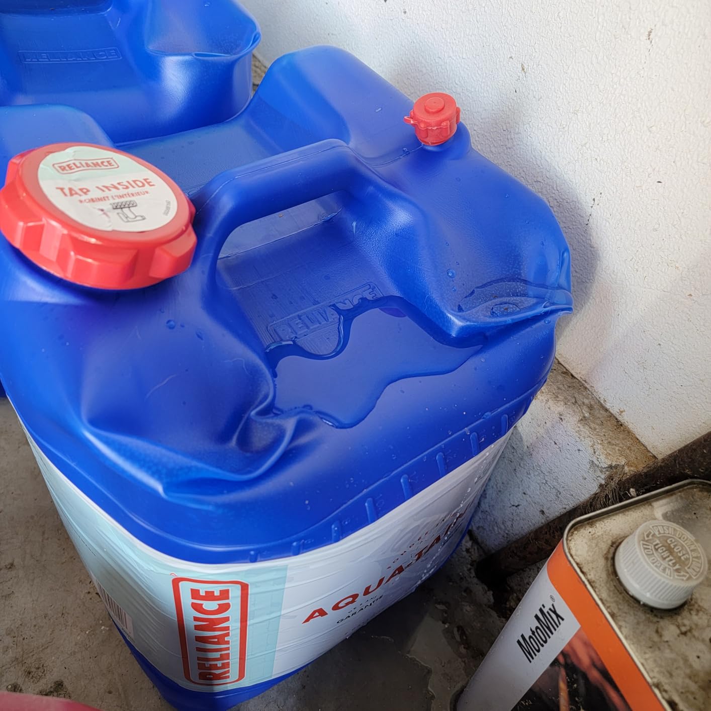 Reliance Products Aqua Tainer 7 Gallon Drinking Water Storage Container Tank (4 Pack) customer photo 1