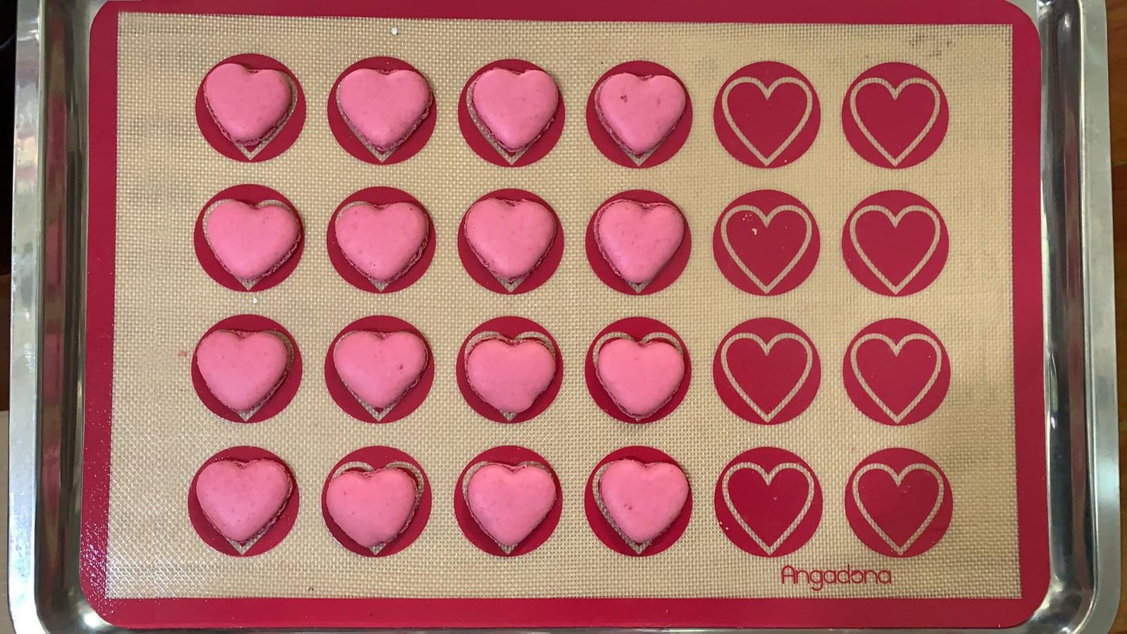 Angadona Macaron Silicone Baking Mats Kit (16pcs set) Macaroon Baking Mat Set of 2 Half Sheet Macaron Silicone Mat Nonstick Macaron Mat Sheet,6 Piping Tip,2 Piping Bag with 3 Bag Tie,2 coupler customer photo 1
