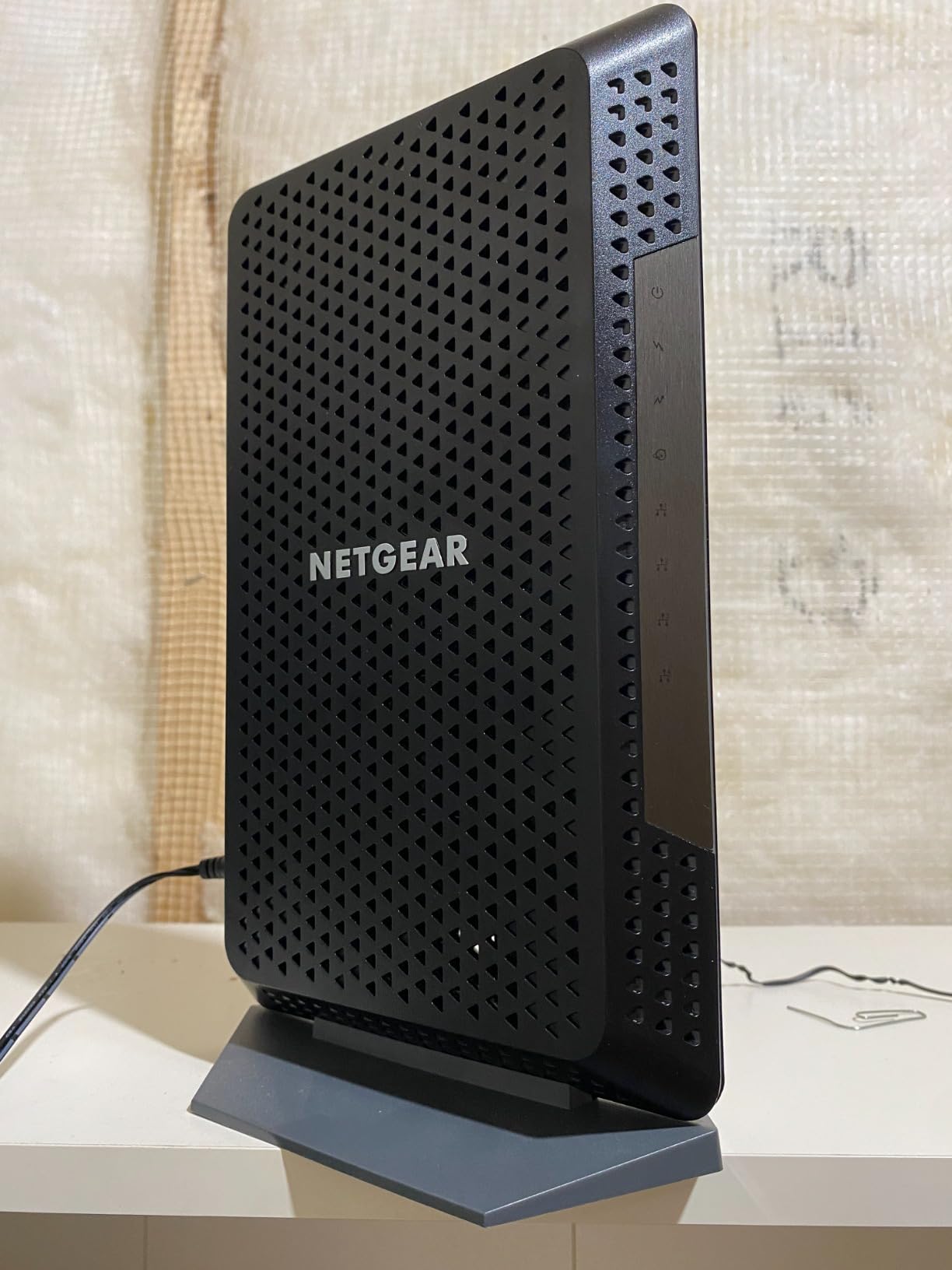NETGEAR Nighthawk Cable Modem CM1200 - Compatible with All Cable Providers Including Xfinity by Comcast, Spectrum, Cox | for Plans Up to 1 Gbps | 4 x 1G Ethernet Ports | DOCSIS 3.1, Black customer photo 2