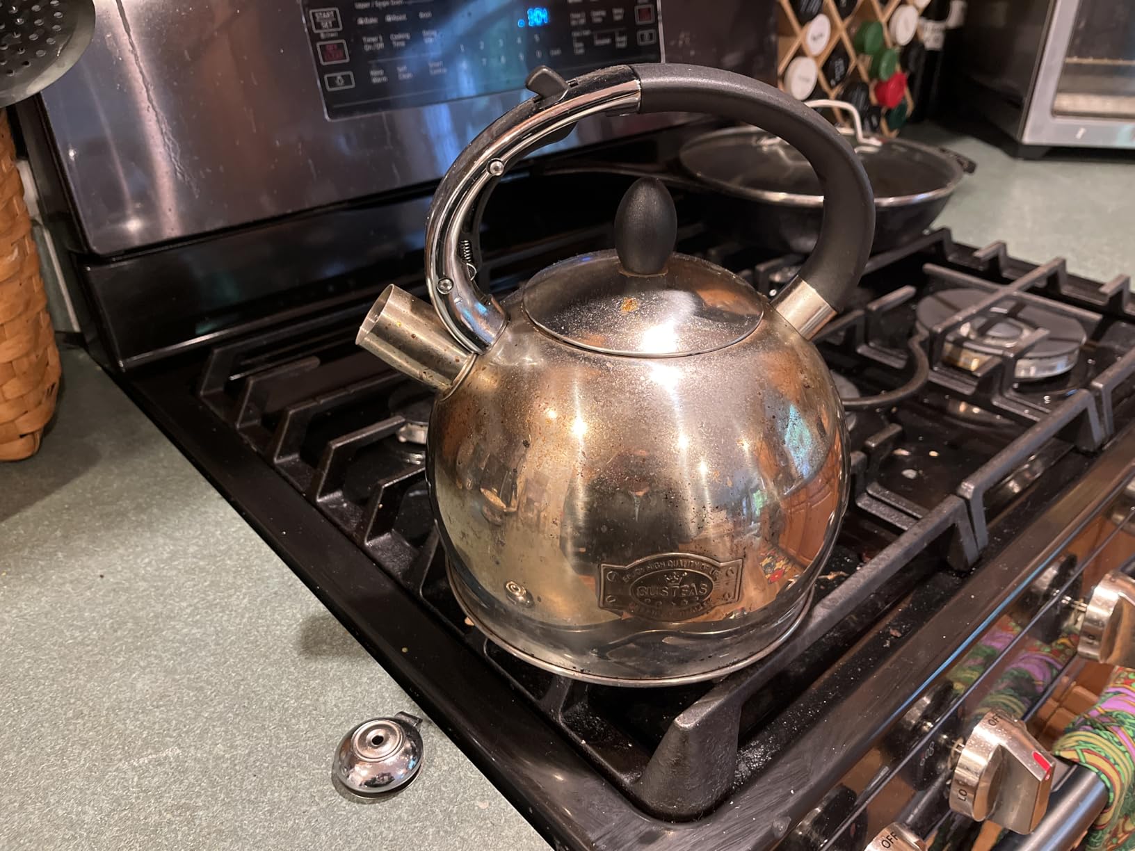 SUSTEAS Whistling Tea Kettle, 2.7QT Food-Grade Steel Teapot, BLACK customer photo 1