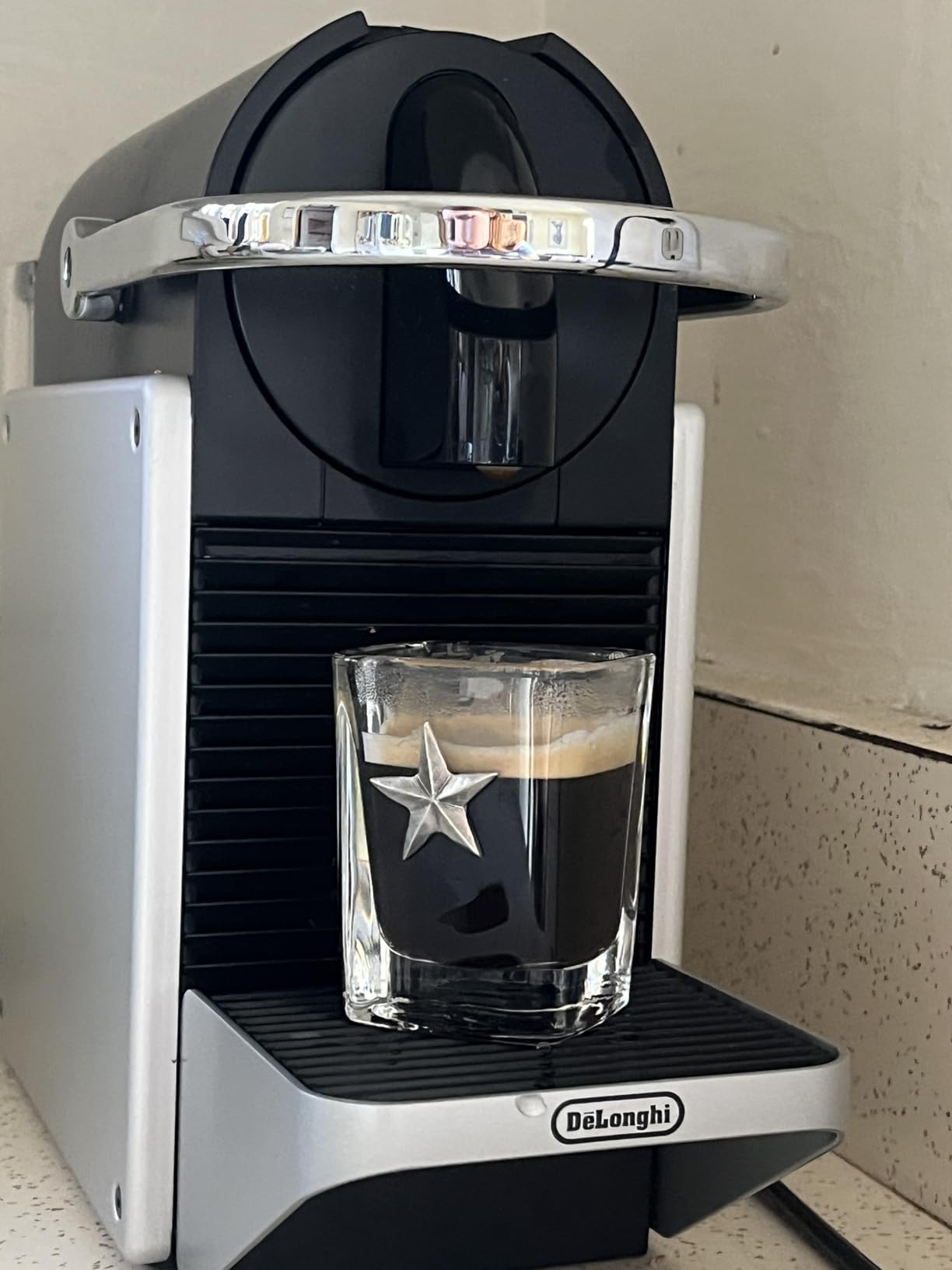 Nespresso Pixie Espresso Machine by De'Longhi, 1100ml, Aluminum,Silver customer photo 1
