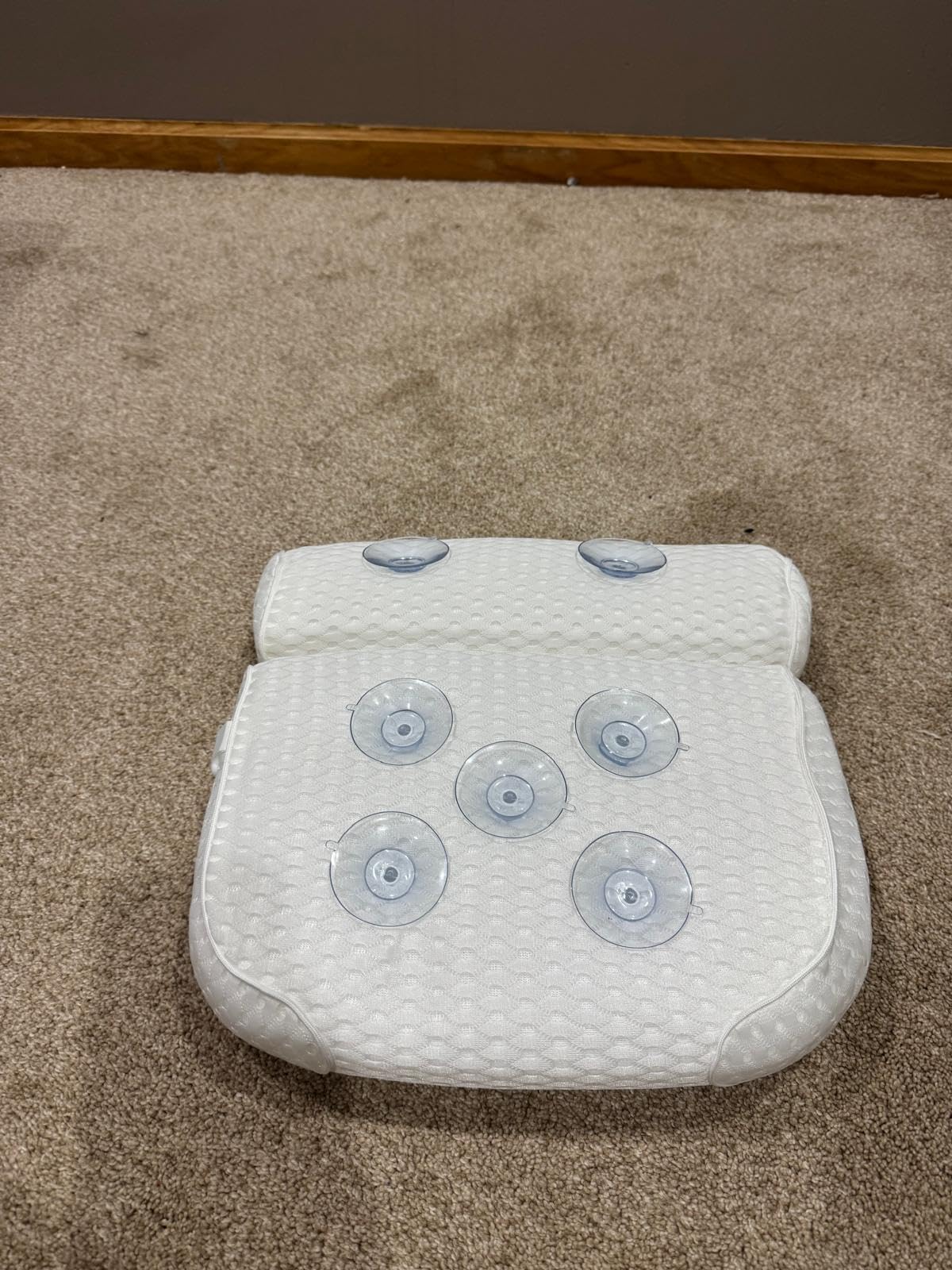 AmazeFan Bath Pillow, Bathtub Spa Pillow with 4D Air Mesh Technology and 7 Suction Cups, Helps Support Head, Back, Shoulder and Neck, Fits All Bathtub, Hot Tub and Home Spa [US. Patent Design] customer photo 2