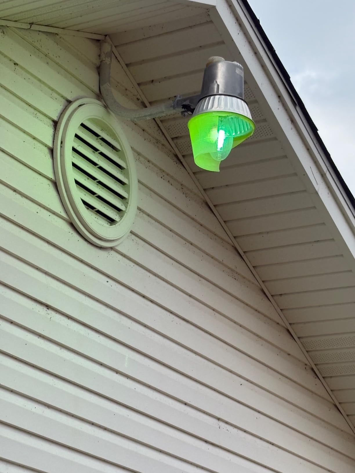 LED Barn Light Dusk to Dawn with Photocell, 55W 7500LM 5000K Daylight, 500W Incandescent/200W HID Replacement, Weather Resistant Outdoor Security Light for Yard, Garage, Farm, Porch customer photo 1