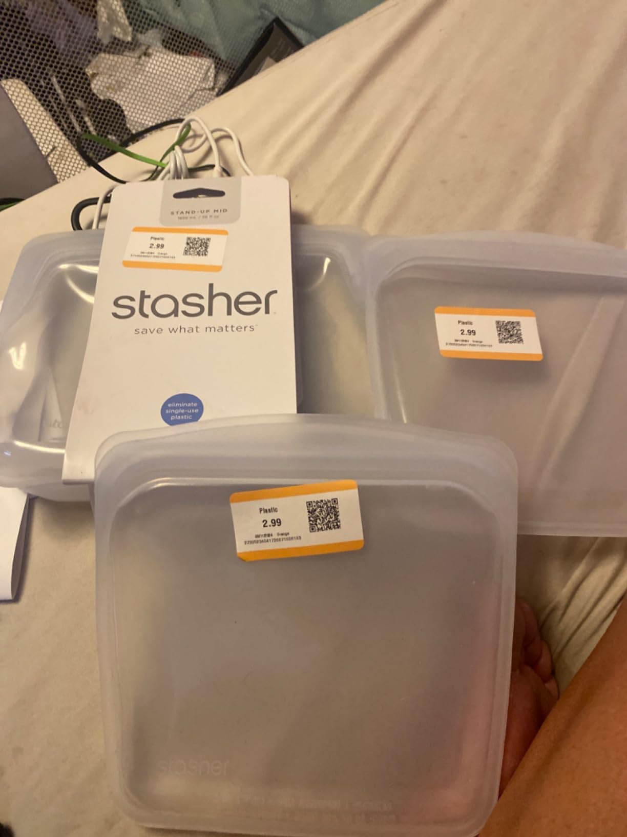 Stasher Reusable Silicone Food Storage Bag, Stand-Up Mid, Clear, 56 oz customer photo 1