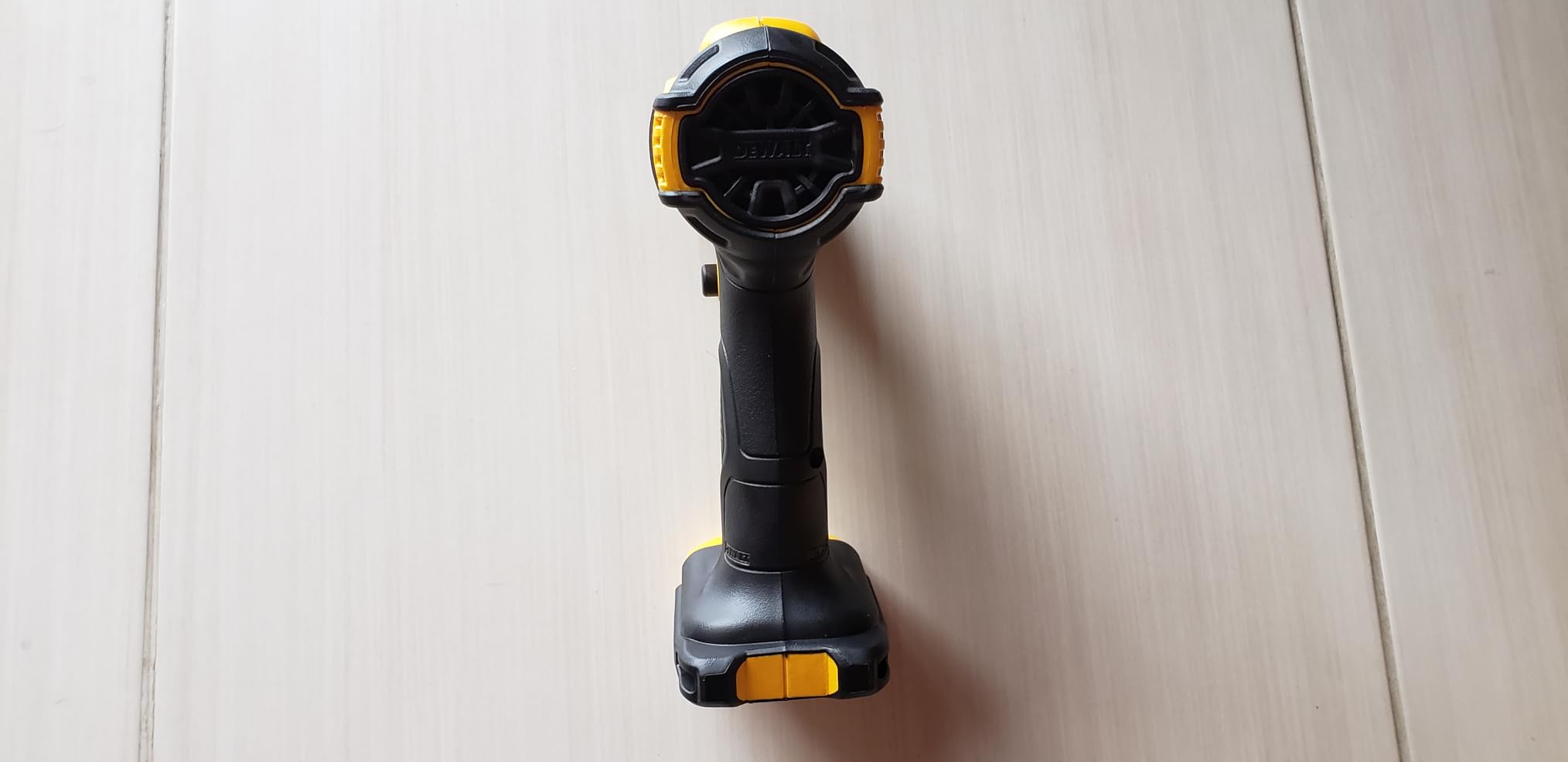 DEWALT 20V MAX Heat Gun, Cordless, Up to 990 Degrees, 42 Minutes of Run Time, LED Light, Heatgun with Flat and Hook Nozzle Attachments,Tool Only (DCE530B) customer photo 1