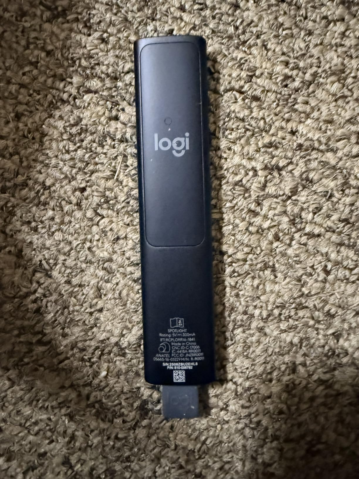 Logitech Spotlight Presentation Remote Universal Wireless - Black customer photo 1