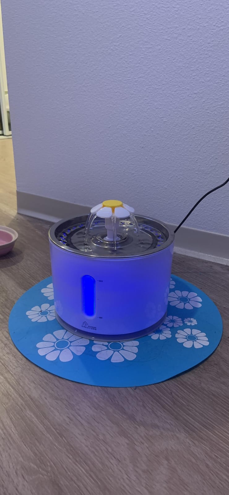 Wonder Creature Cat Water Fountain Stainless Steel Lid 81oz/2.4L-3 Filters | Pet Fountain with 3 Carbon Filters, 1 Mat, Quiet pump, LED Water Level Window, BPA-Free Stainless Steel Lid customer photo 1