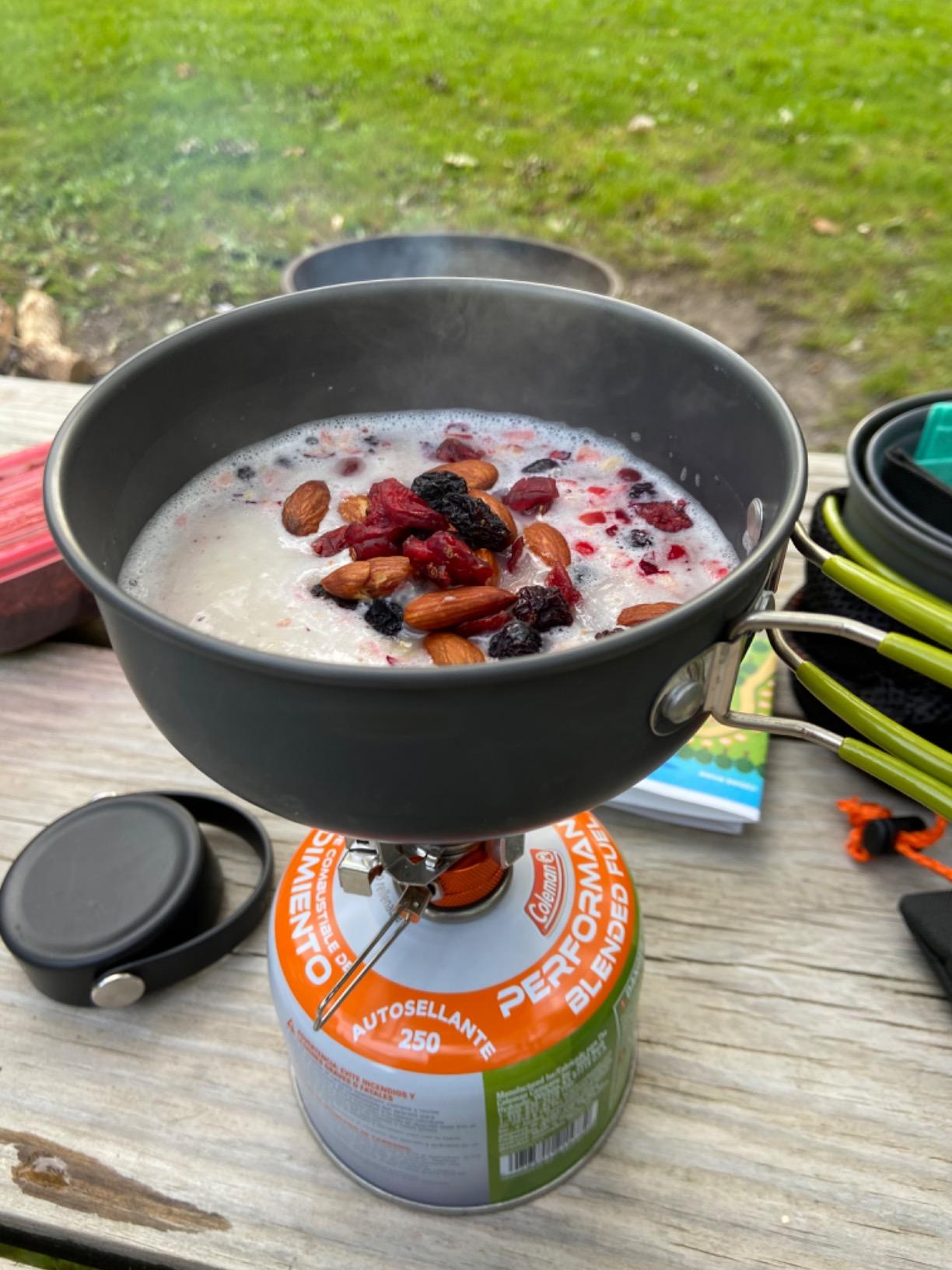 Odoland 16pcs Camping Cookware Mess Kit, Lightweight Pot Pan Mini Stove with 2 Cups, Fork Spoon Kits for Backpacking, Outdoor Camping Hiking and Picnic customer photo 1