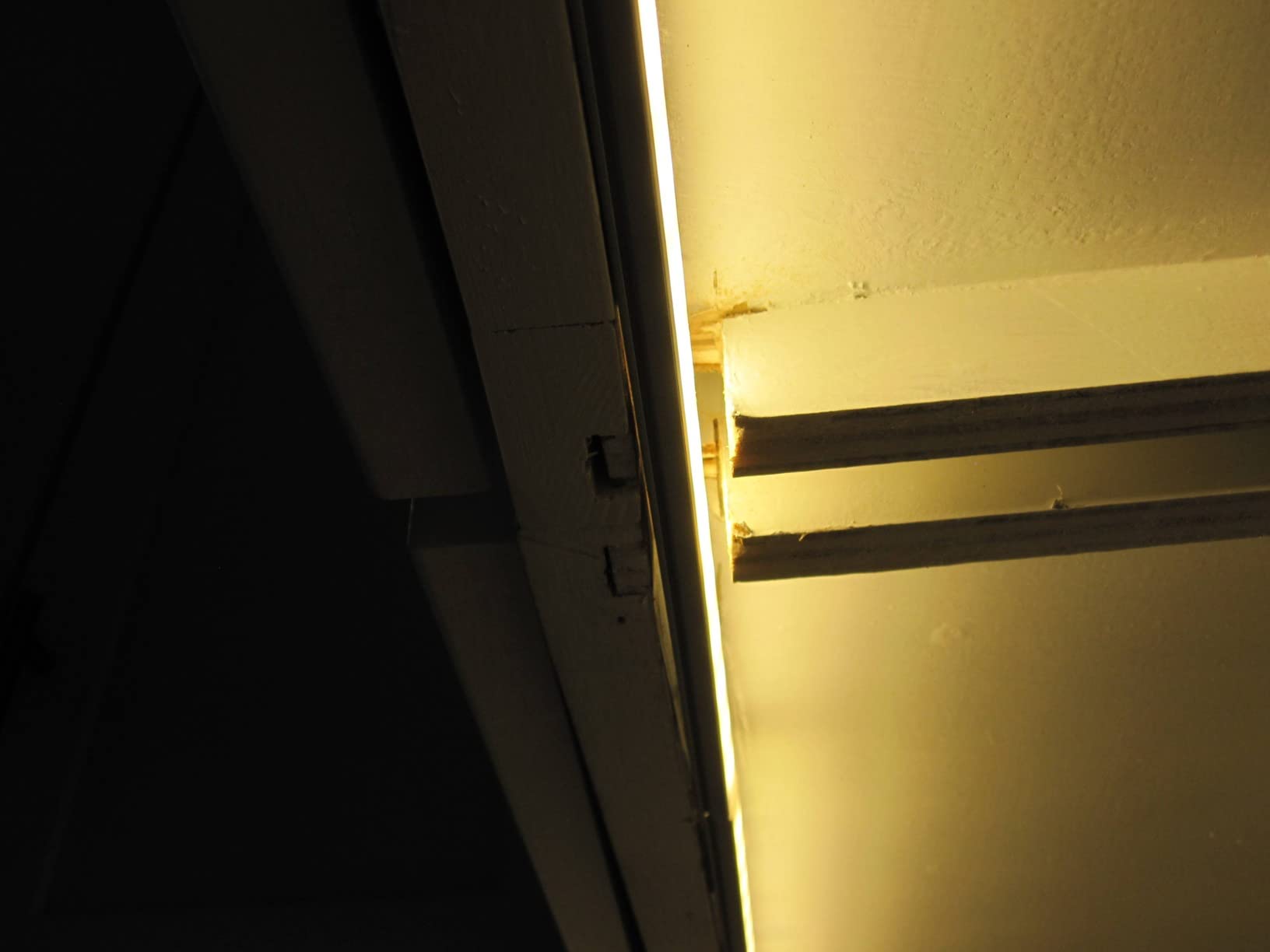 WOBANE Under Cabinet LED Lighting Kit,Dimmable Strip Lights with RF Remote customer photo 2