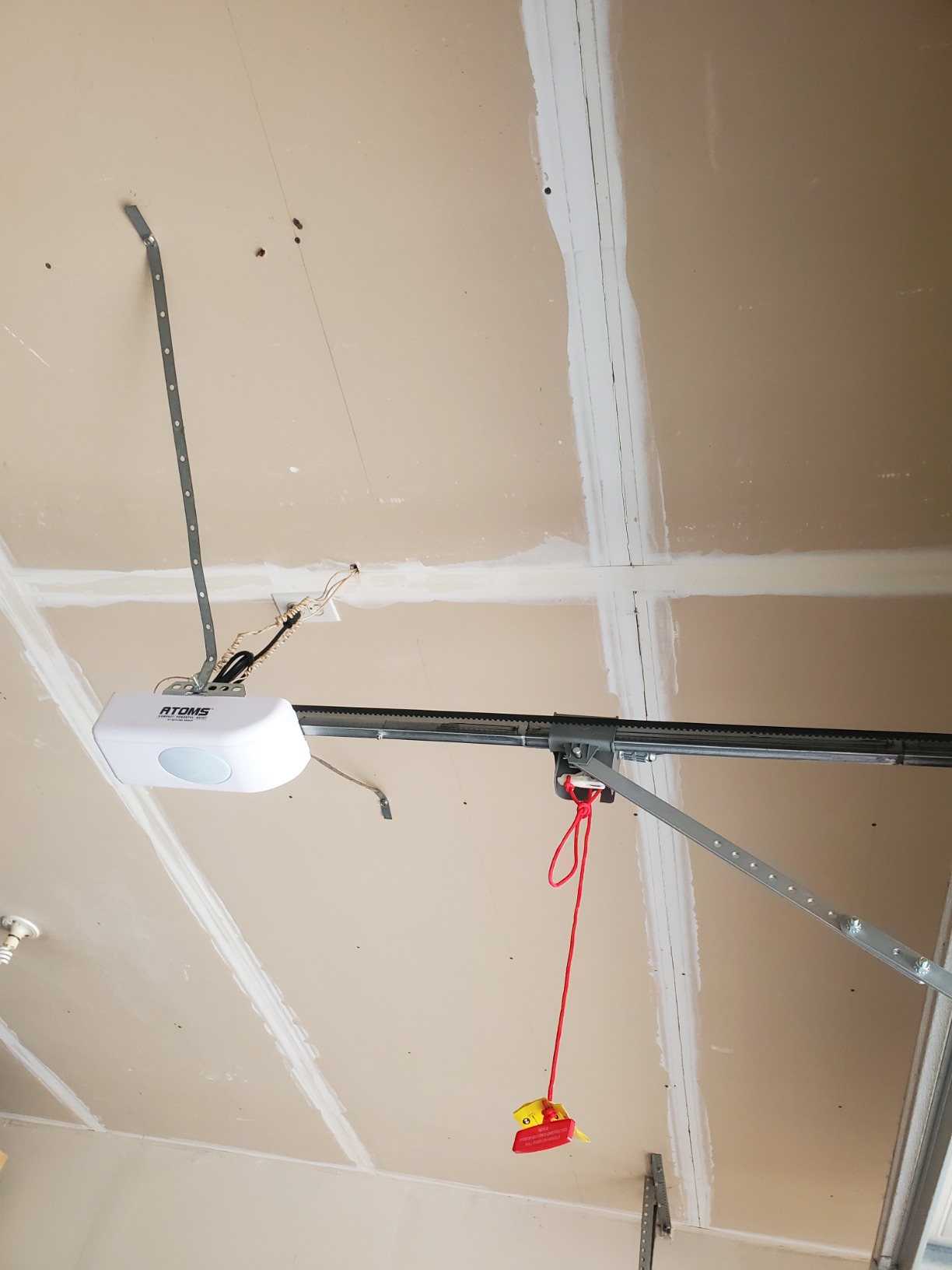 Skylink 1/2HPF Garage Door Opener with Alexa. Extremely Quiet DC Motor, Belt Drive and WiFi Compatible ATR-1622BKW customer photo 1