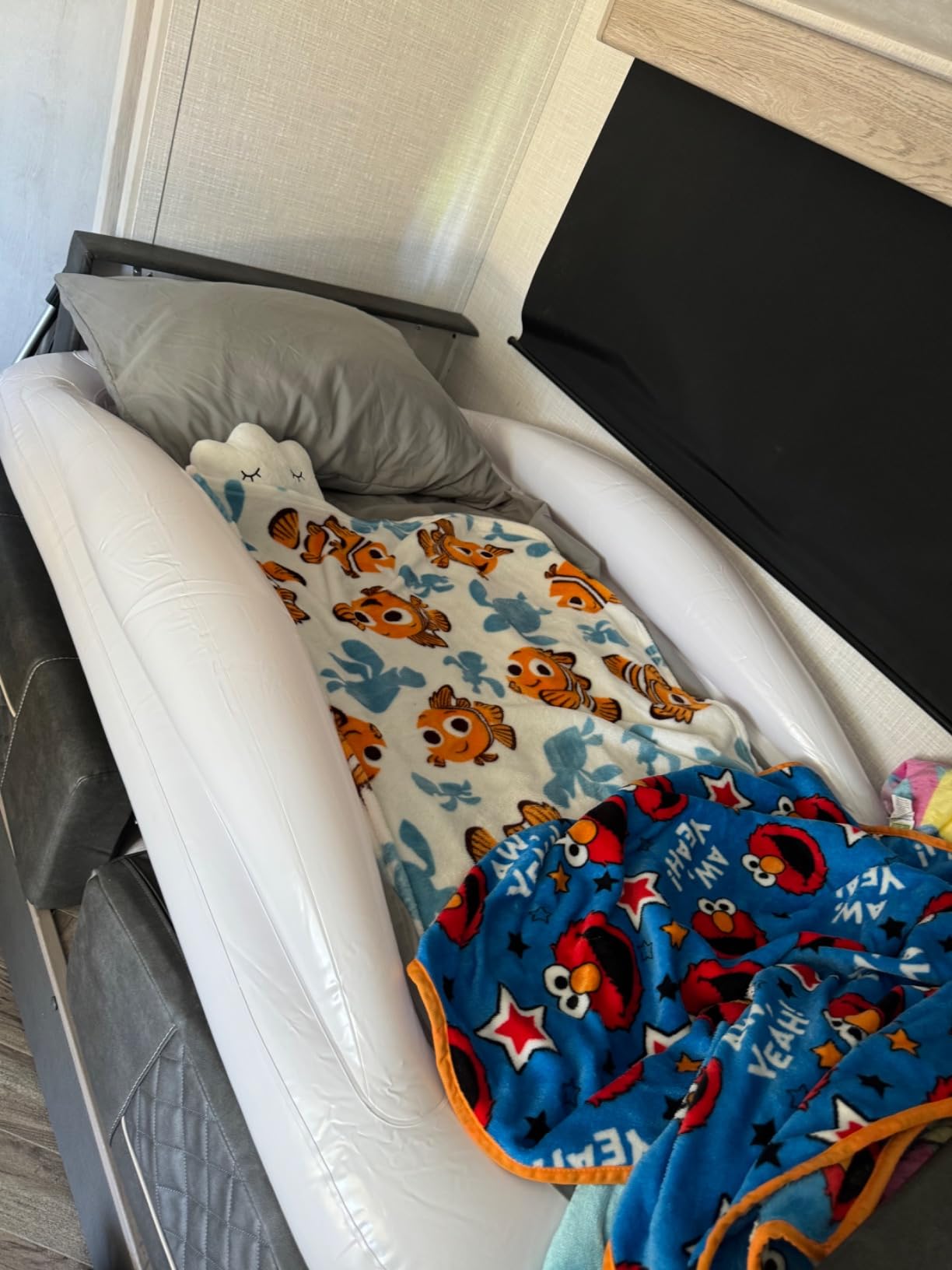 Inflatable Toddler Travel Bed – Kids Blow Up Air Mattress + Safety Bumpers customer photo 2