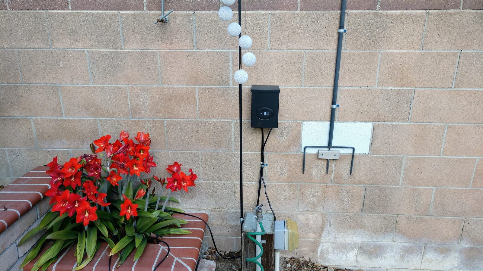 DEWENWILS 300W Low Voltage Landscape Transformer customer photo 1