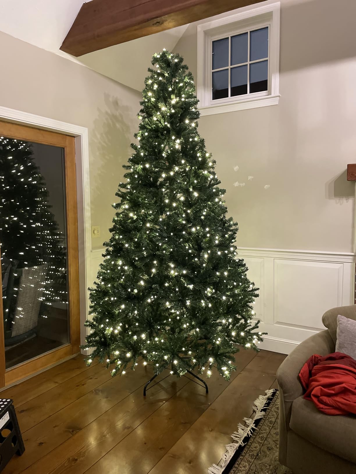 Best Choice Products 6ft Artificial Christmas Tree with LED Twinkling Lights, Pre-Lit Spruce Realistic Holiday Xmas Décor, 250 Lights, 798 Tips customer photo 2