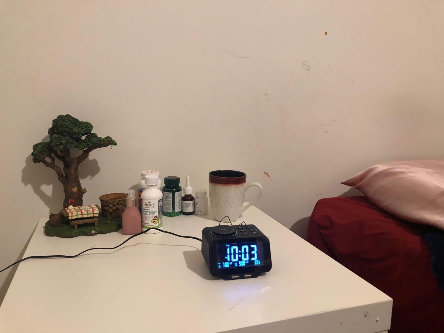 uscce Digital Dual Alarm Clock Radio for Bedrooms with 0-100% Dimmer customer photo 1
