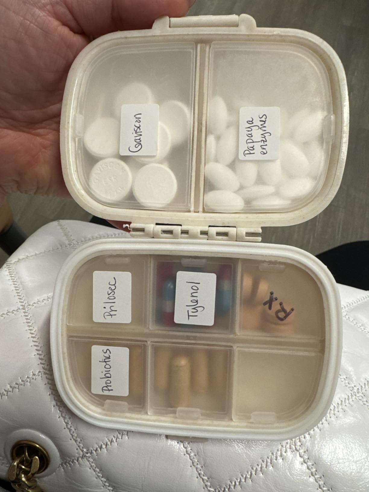 Holii Travel Pill Organizer, 8 Compartments Portable Pill Case, Daily Pill Box to Hold Vitamins, Small Pill Container for Pocket Purse Medicine Organizer（Khaki） customer photo 1