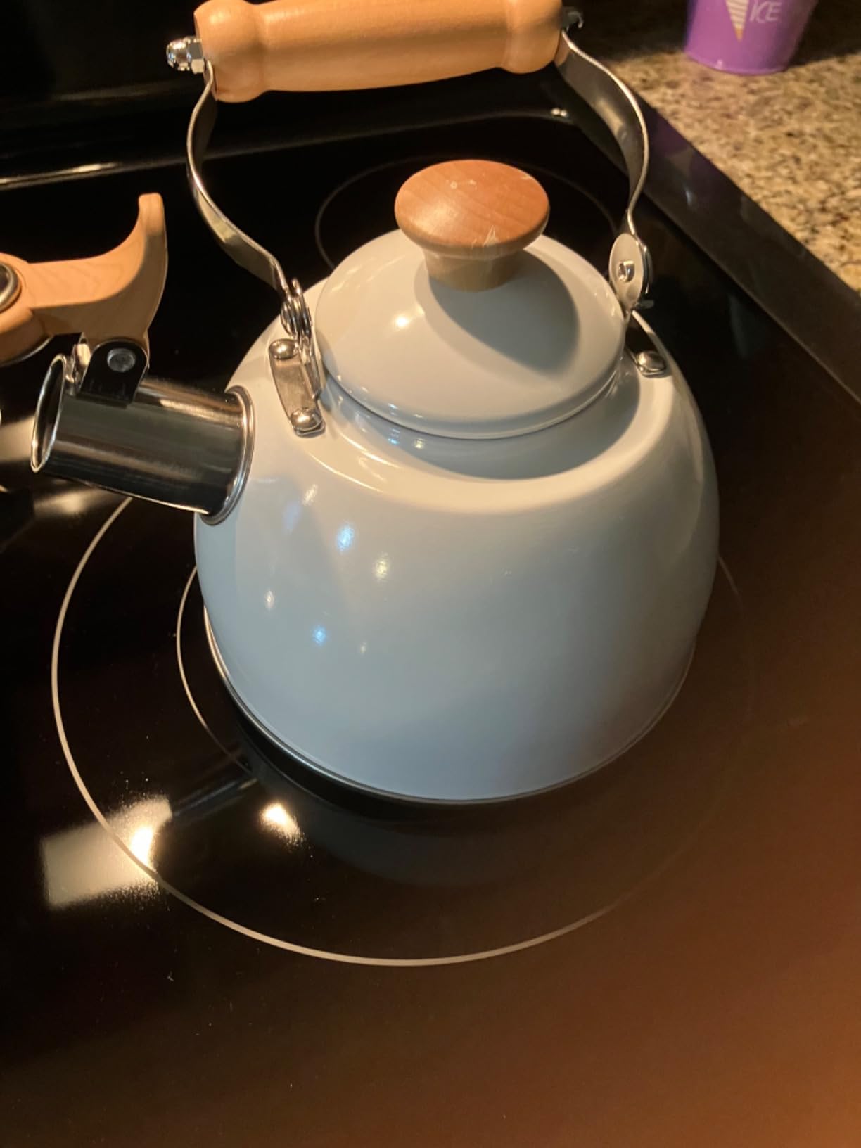 ROCKURWOK Tea Kettle, Tea Pot with Cool Touch Ergonomic Handle, Teapot Food Grade Stainless Steel, Tea Kettle Stovetop, Kettle Teapot, Whistling Tea Kettle, Small Tea Kettles, 1.6 Quart (Yellow) customer photo 1