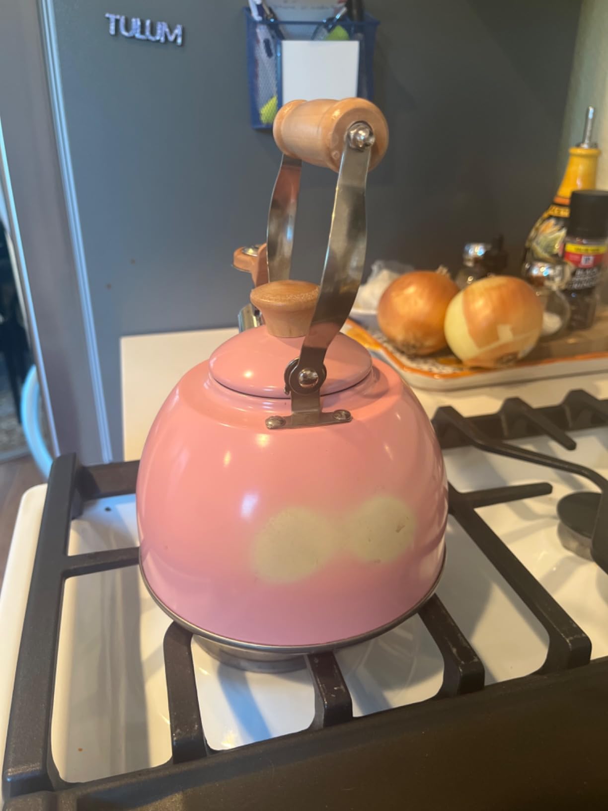 ROCKURWOK Tea Kettle, Tea Pot with Cool Touch Ergonomic Handle, Teapot Food Grade Stainless Steel, Tea Kettle Stovetop, Kettle Teapot, Whistling Tea Kettle, Small Tea Kettles, 1.6 Quart (Yellow) customer photo 2