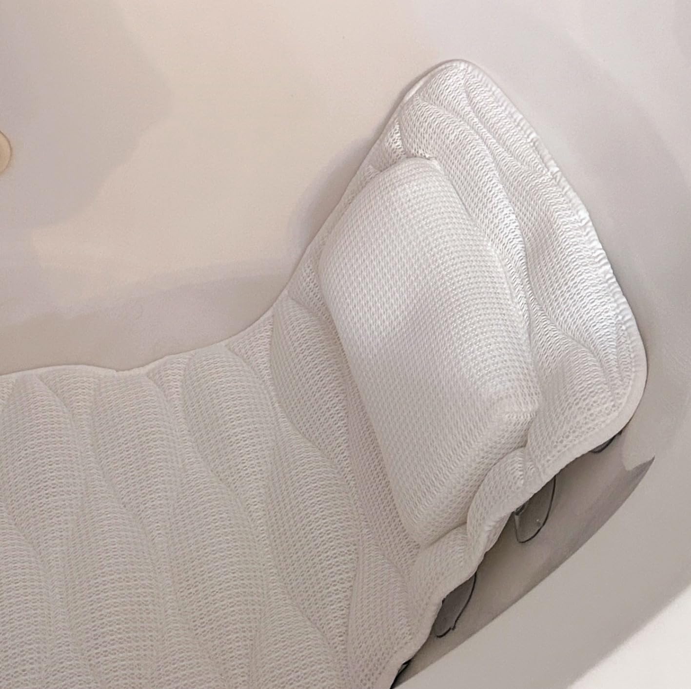 OMYSTYLE Full Body Bath Pillow, Bath Pillows for tub with Mesh Washing Bag & 21 Non-Slip Suction Cups, Spa Bathtub for Head Neck Shoulder and Back Support - 5D Air Mesh & Quick Drying customer photo 1