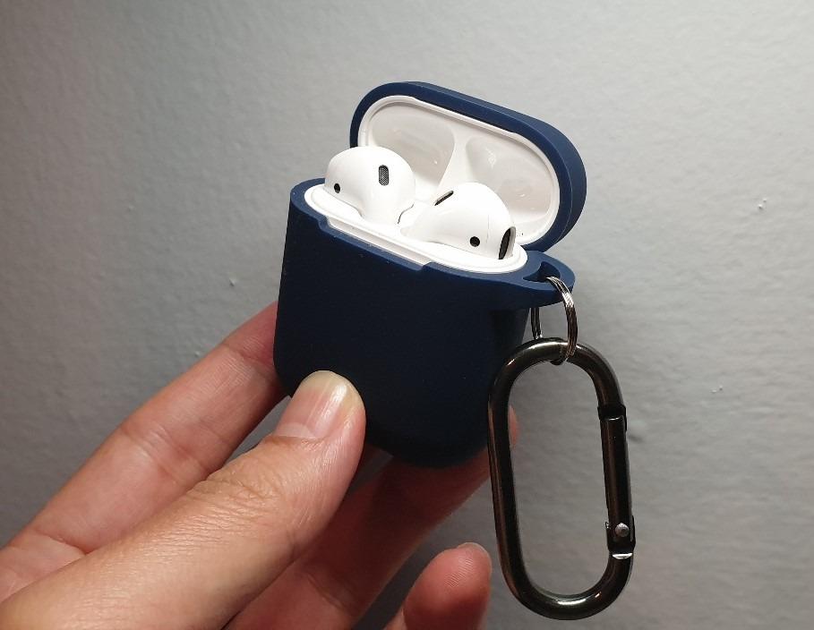 Hamile Compatible with AirPods Case Cover, Soft Silicone Protective Skin (Front LED Visible) Designed for AirPods with Keychain Accessories, Women, Men, Red customer photo 2