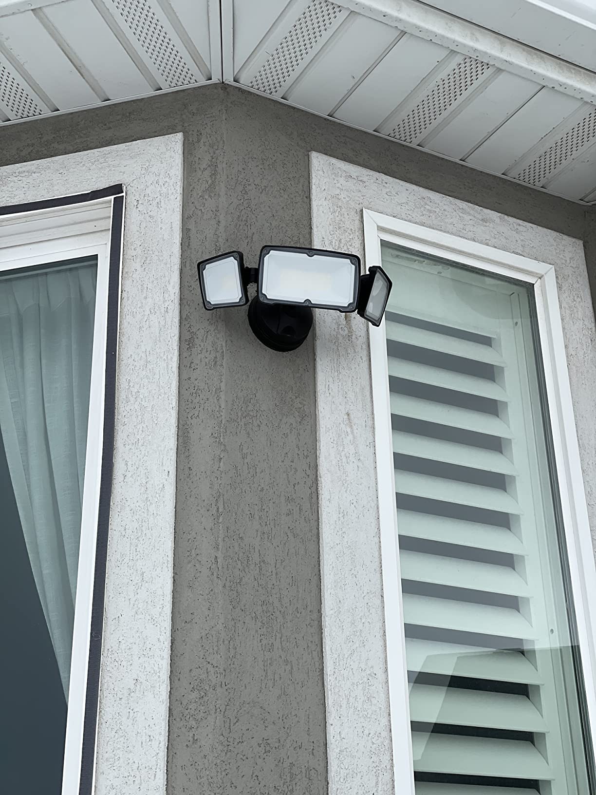 LEPOWER 28W Flood Lights Outdoor - 3000LM Brightness LED Security Lights customer photo 1