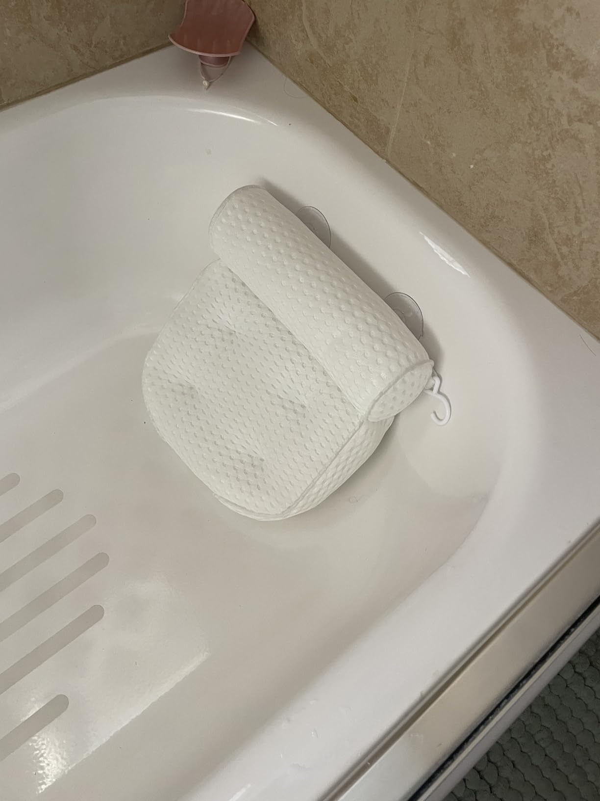 AEROiVi Luxury Bath Pillows for Tub Soft Mesh Strong 6 Suction Cups White customer photo 2