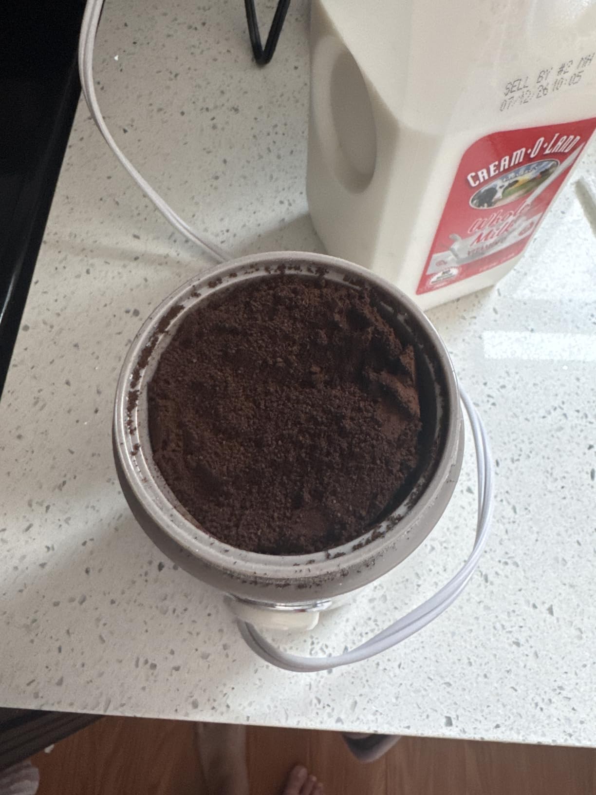 DR MILLS DM-7441 Coffee Grinder Electric, Coffee Bean and Dried Spice Grinder, One Touch Operation, Blade and Cup Made with SUS304 Stainless Steel (Black) customer photo 2