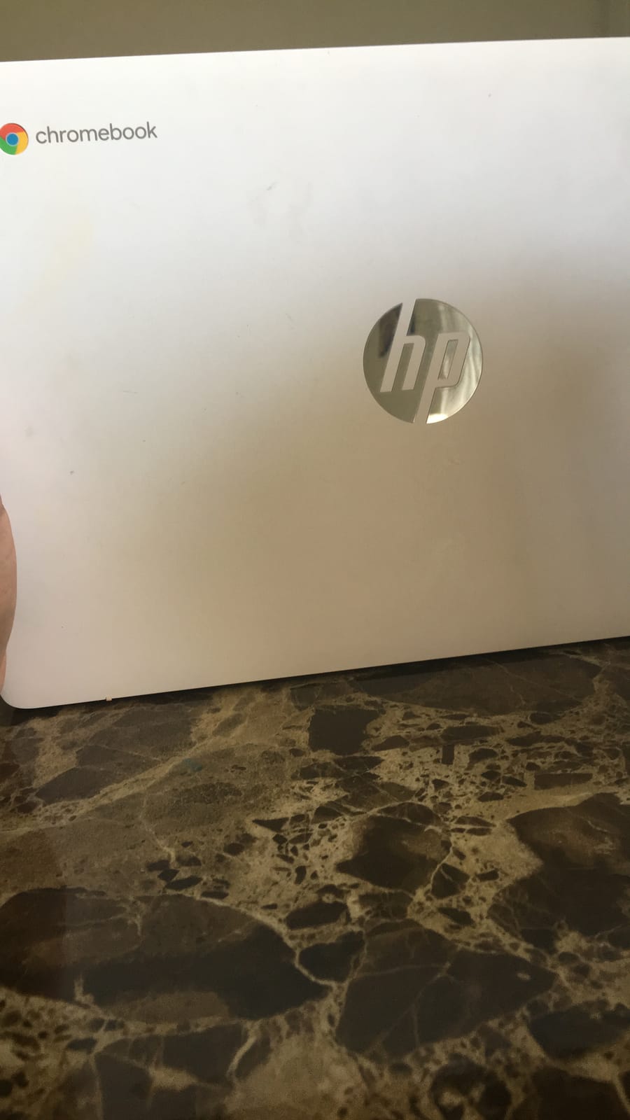 HP Chromebook 14-inch HD Laptop, Intel Celeron N4000, 4 GB RAM, 32 GB eMMC, Chrome (14a-na0020nr, Ceramic White) customer photo 2