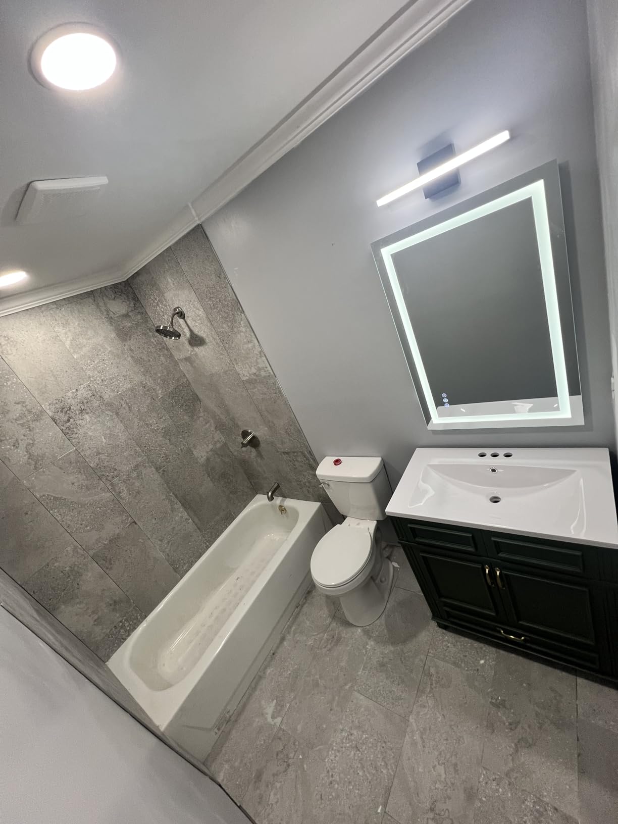 Combuh Black Bathroom Light Fixtures Over Mirror Lighting Gentle, 9W 16 Inch Modern LED Small Vanity Lamp Bar IP44 Slim Linear Bath Wall Sconces for Restroom Indoor Cool White 6000K customer photo 2