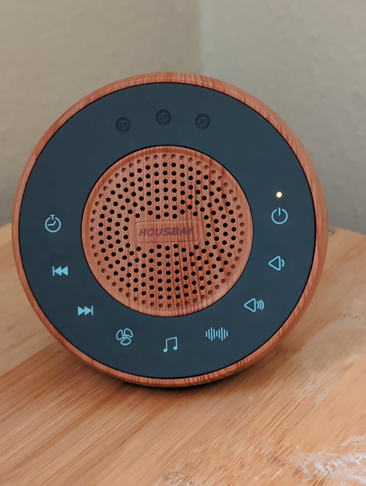Housbay White Noise Machine with 31 Soothing Sounds, 5W Loud Stereo Sound, Auto-Off Timer, Adjustable Volume, Sleep Sound Machine for Baby, Kid, Adult -Wood Grain customer photo 1