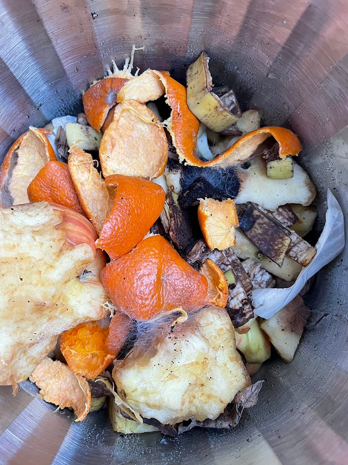 RED FACTOR Premium Compost Bin for Kitchen Countertop - Stainless Steel Food Waste Bucket with Innovative Dual Filter Technology - Includes Spare Filters (Matt Copper, 1.3 Gallon) customer photo 2