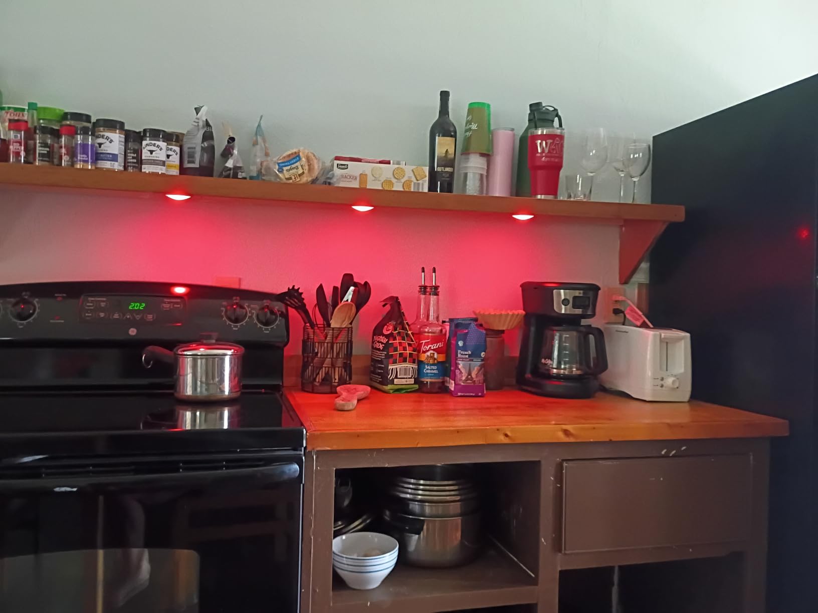 BLS LED Puck Lights with Remote Control, Wireless Under Cabinet & Closet Lighting, RGB 13 Color Changing Lights with Dimmer, Timer & AA Battery Operated, Push, Touch, Stick on for Night, White, 6 Pack customer photo 2