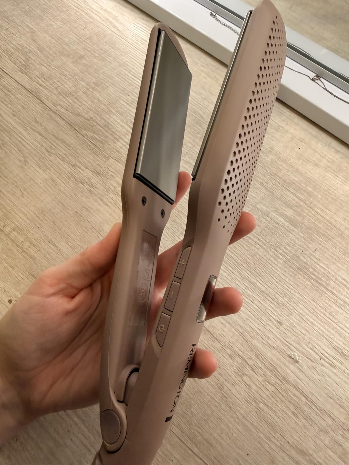 Remington Wet2Straight Hair Straightener, 1 3/4 Inch Plates, 450°F, Mauve customer photo 1