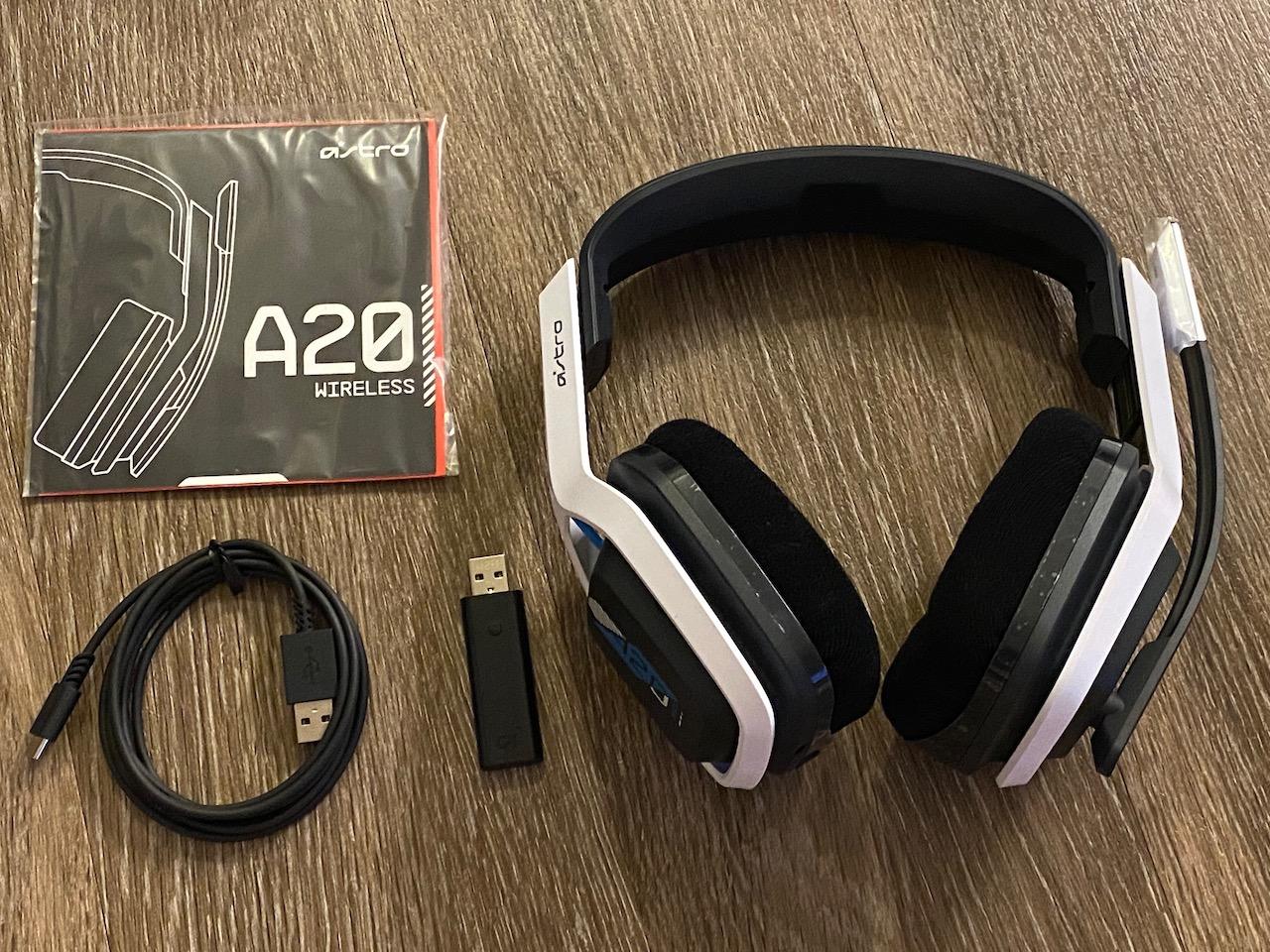 ASTRO Gaming Logitech G A20 Gen 2 Wireless Headset PlayStation - White/Blue customer photo 1