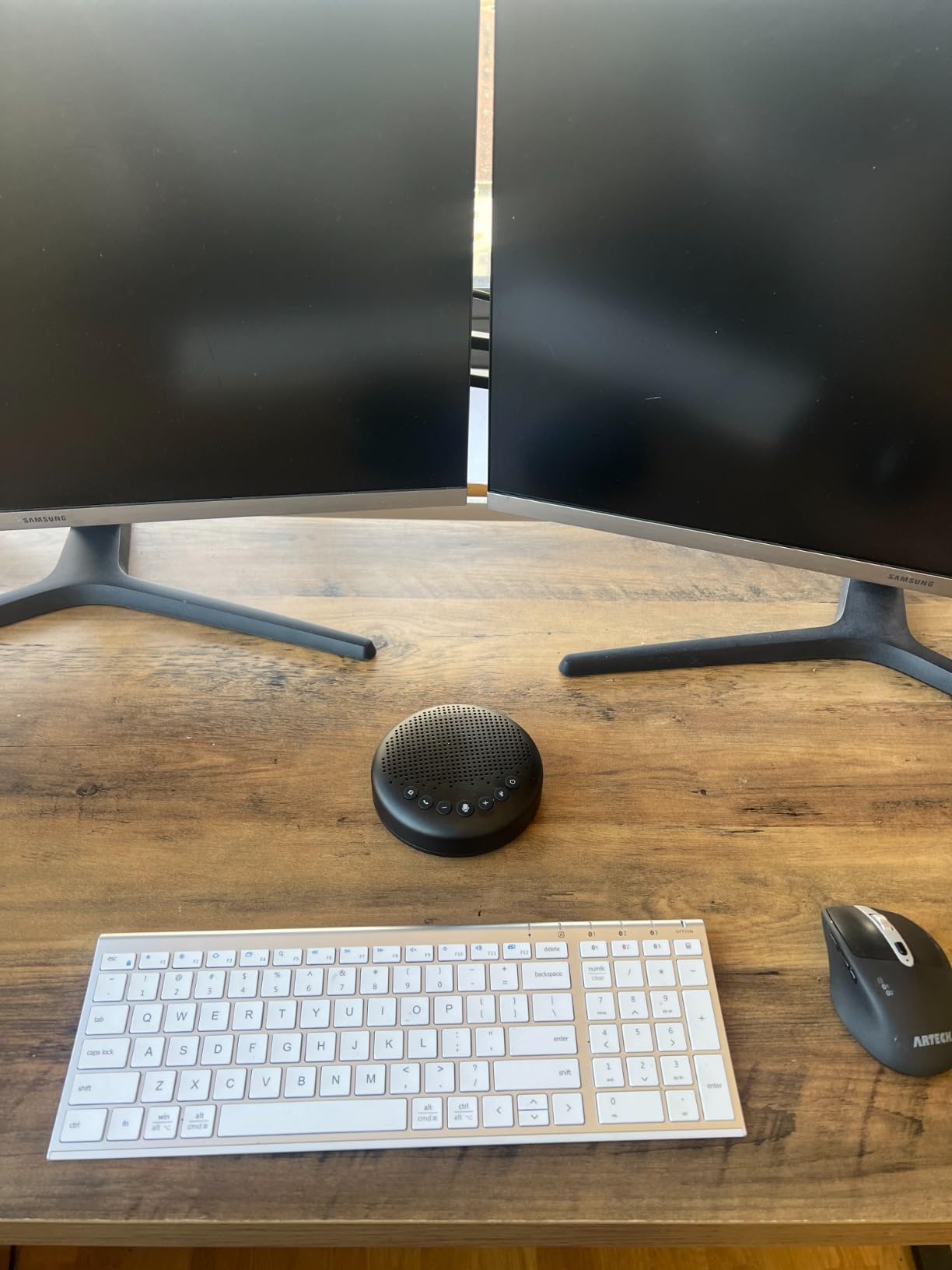 EMEET Luna Conference Speaker and Microphone, 360° Voice Pickup for 8 Users customer photo 2