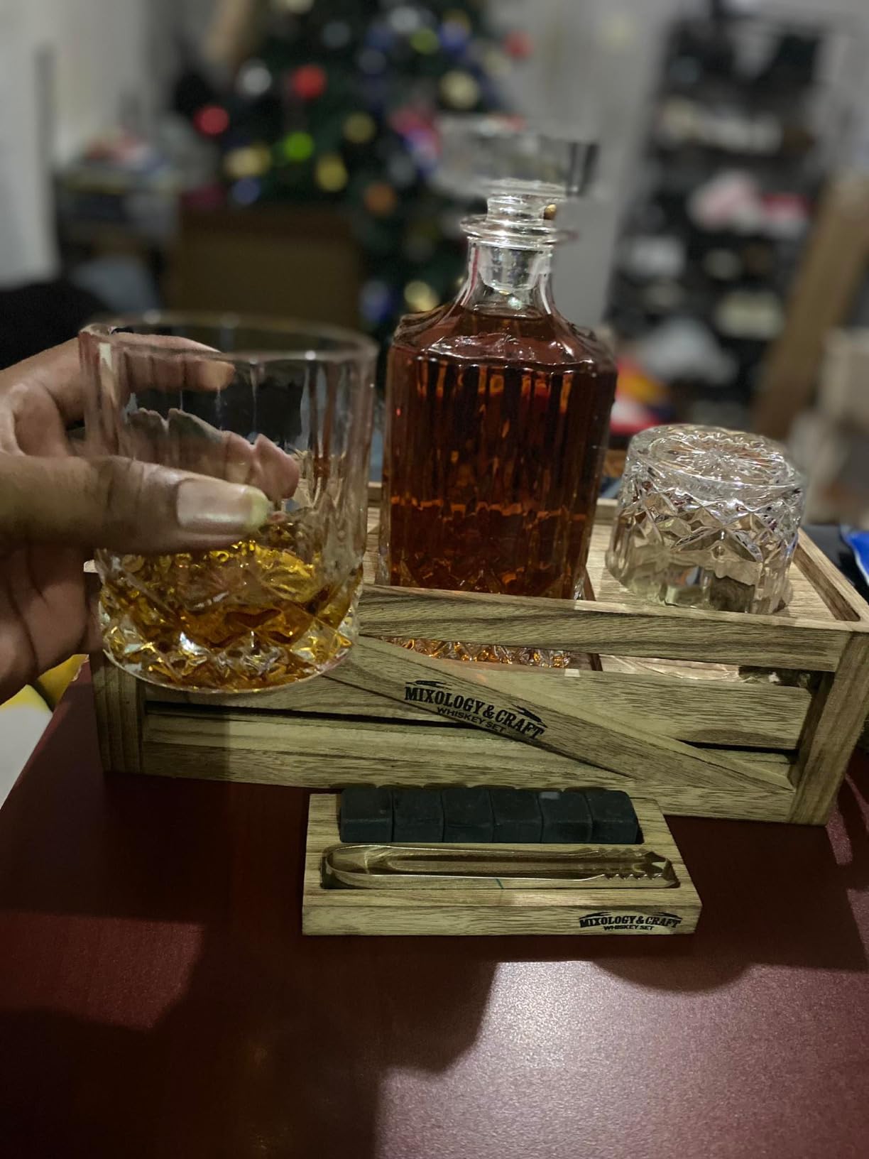 Mixology & Craft Crystal Whiskey Decanter Set 24oz With Glasses & Chilling Stones – Features Stainless Steel Whiskey Balls, Slate Coasters, Metal Tongs & Recipe Cards – Ideal Gift for Fathers customer photo 1